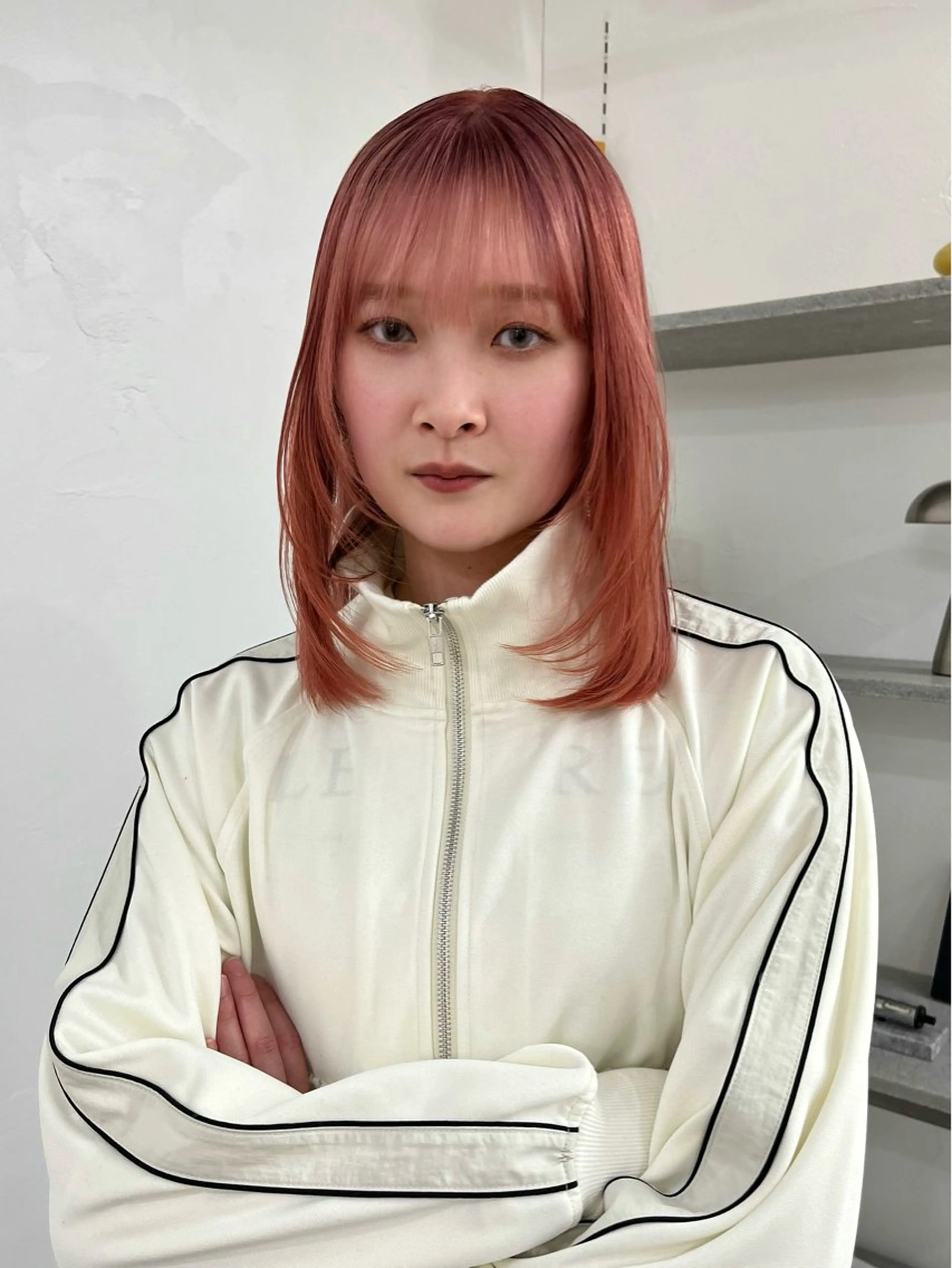 ミディアム イシイ モエカのヘアスタイル