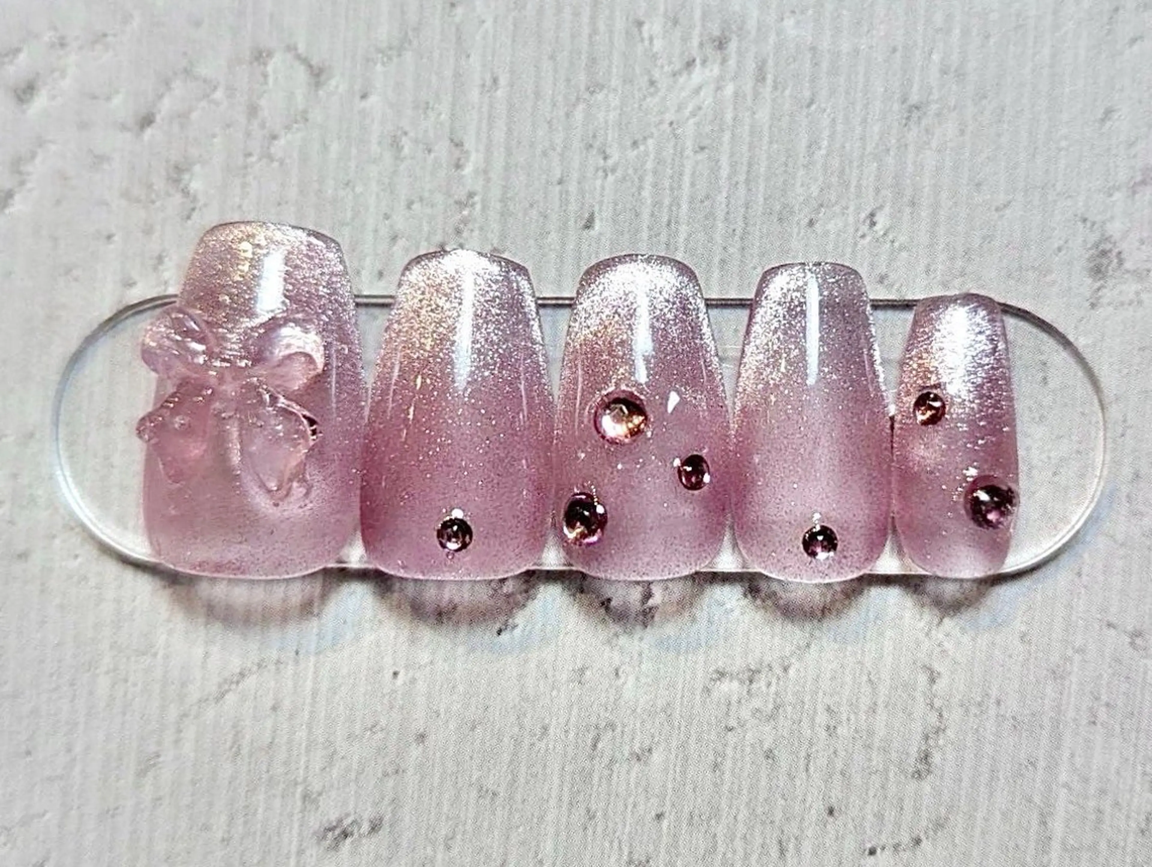 ネイル ピンキー 池田公園店のネイルデザイン