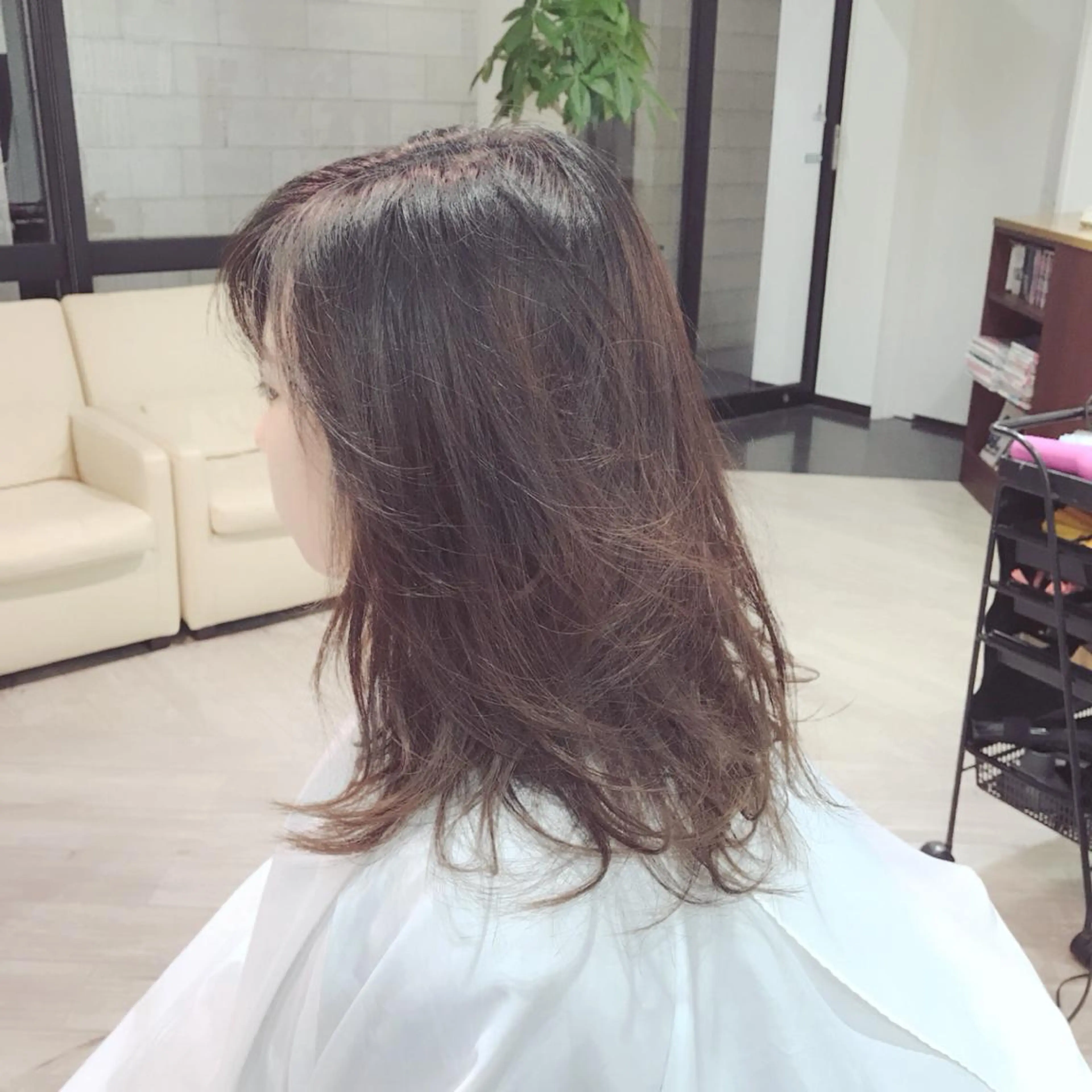 ミディアム カラー パーマ ヘアアレンジ メンズ キッズ ネイル マツエク・マツパ ドライ カット✂️髪質改善のヘアスタイル