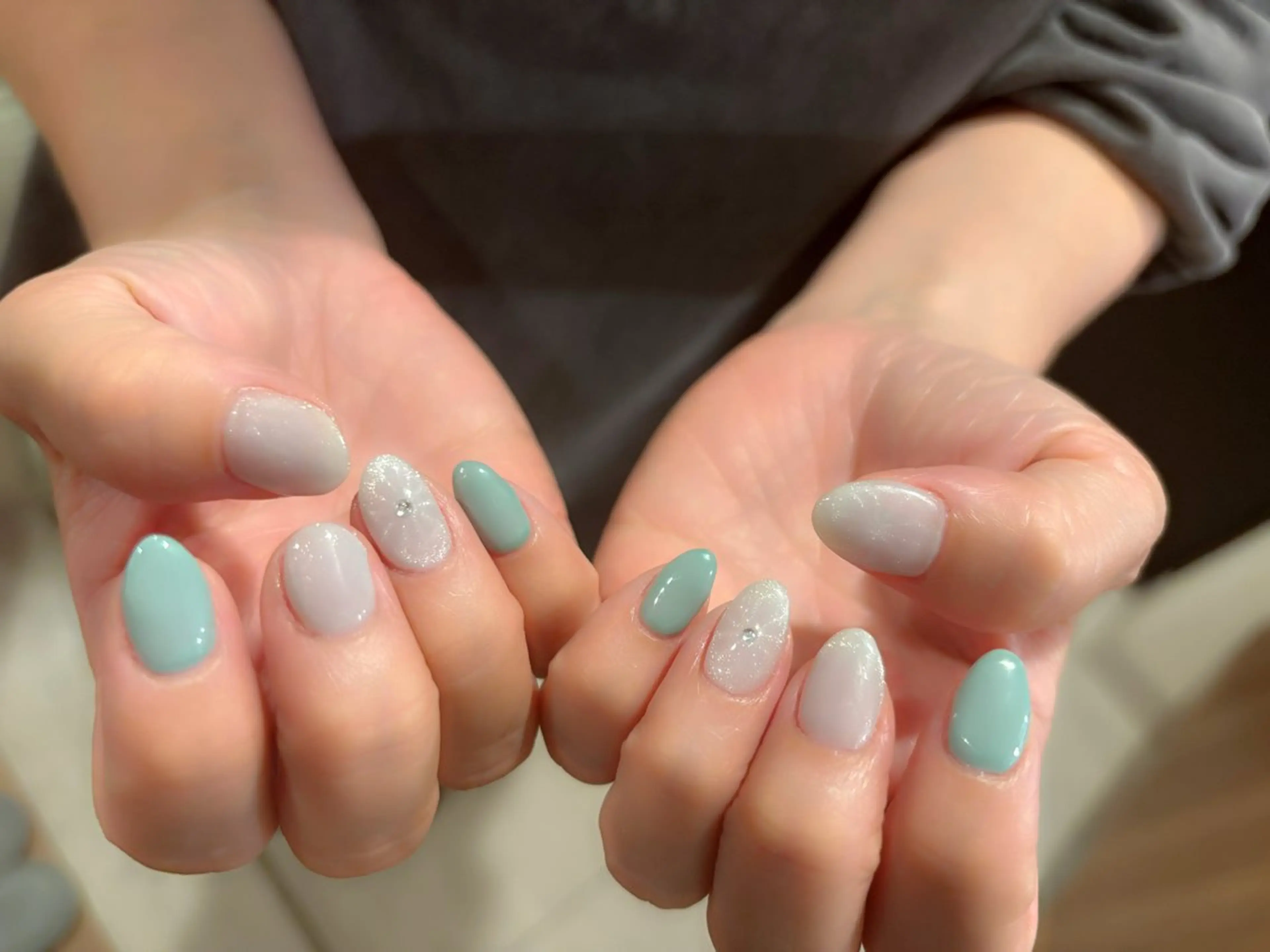 ネイル マグネットネイル ワンカラーネイル komohana salon🌺のネイルデザイン