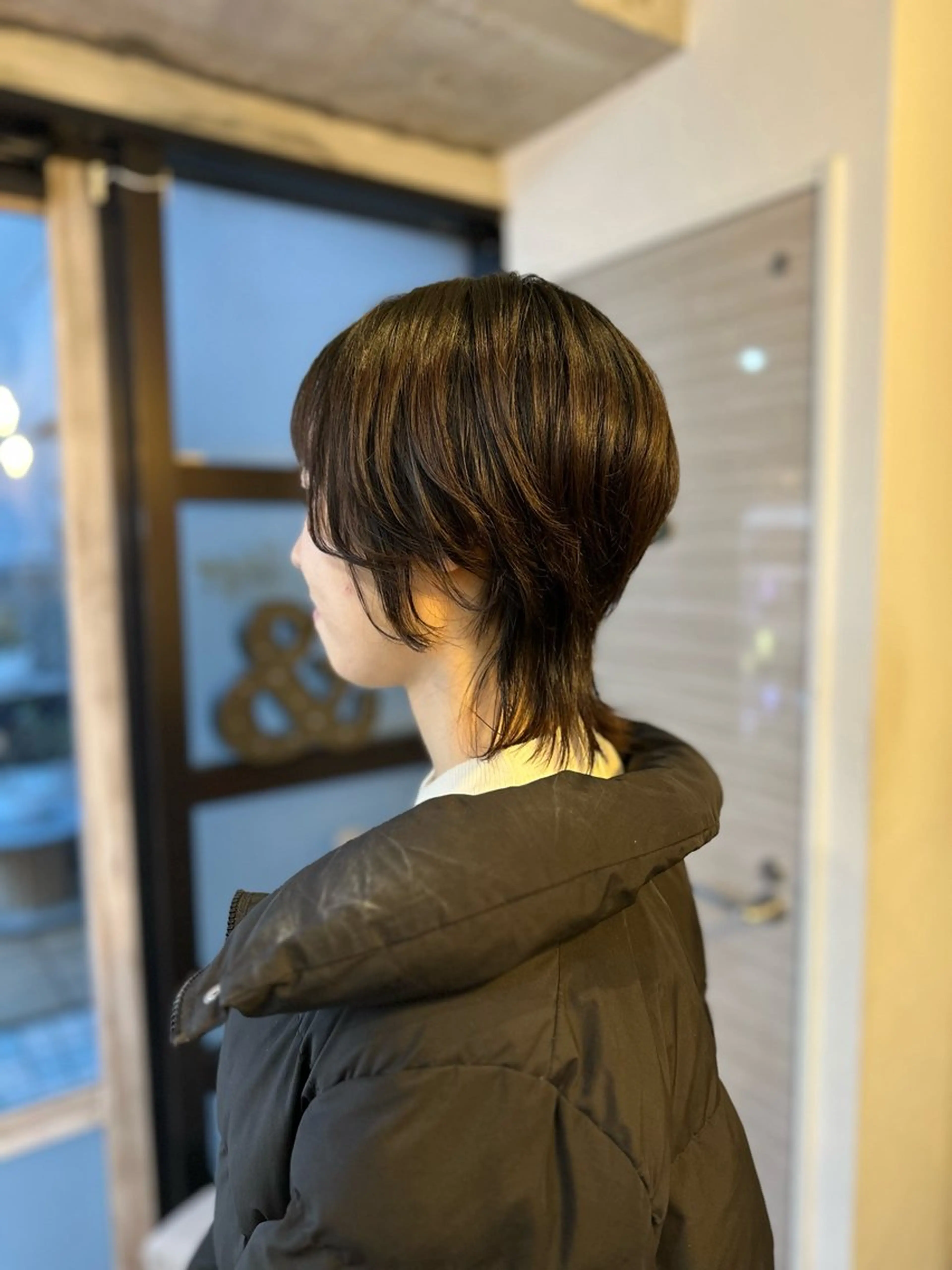 ミディアム ウルフカット カット ヘアカラー トリートメント Liere YUMAのヘアスタイル