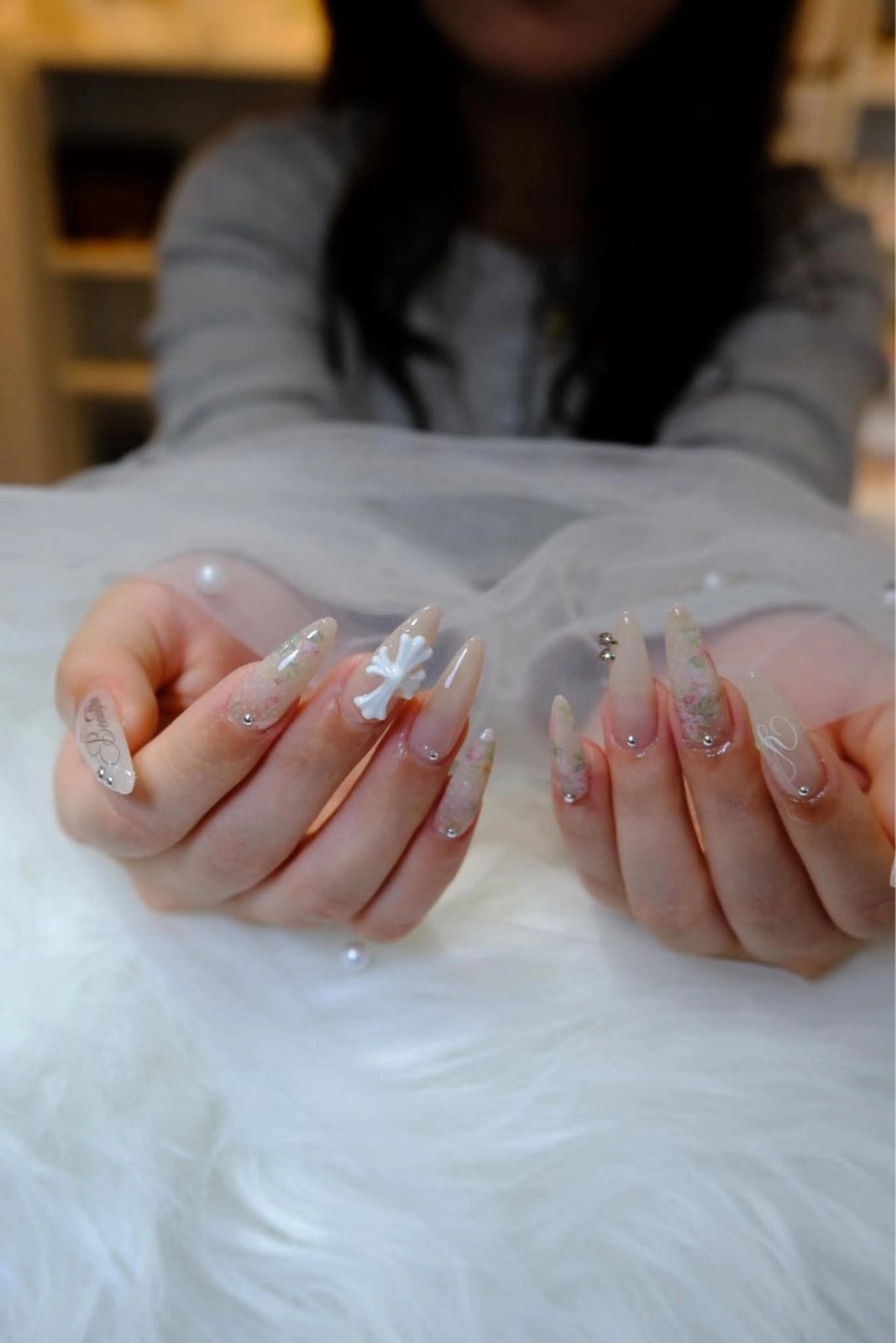 ネイル ハンドネイル T.Lee Nail Lilyのネイルデザイン