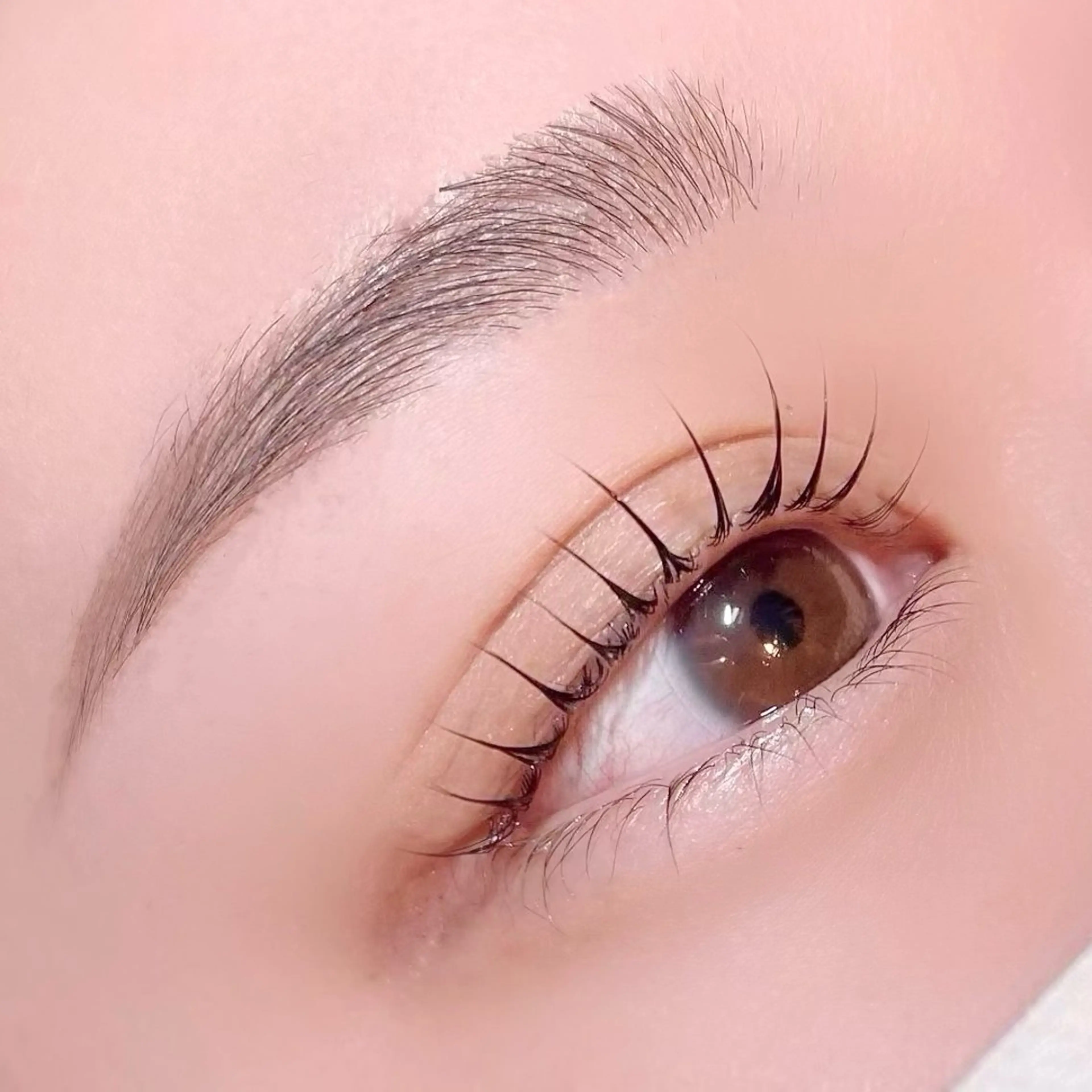 アイブロウ まつパ／眉毛／梅田／ 金子乃愛のマツエク・マツパデザイン