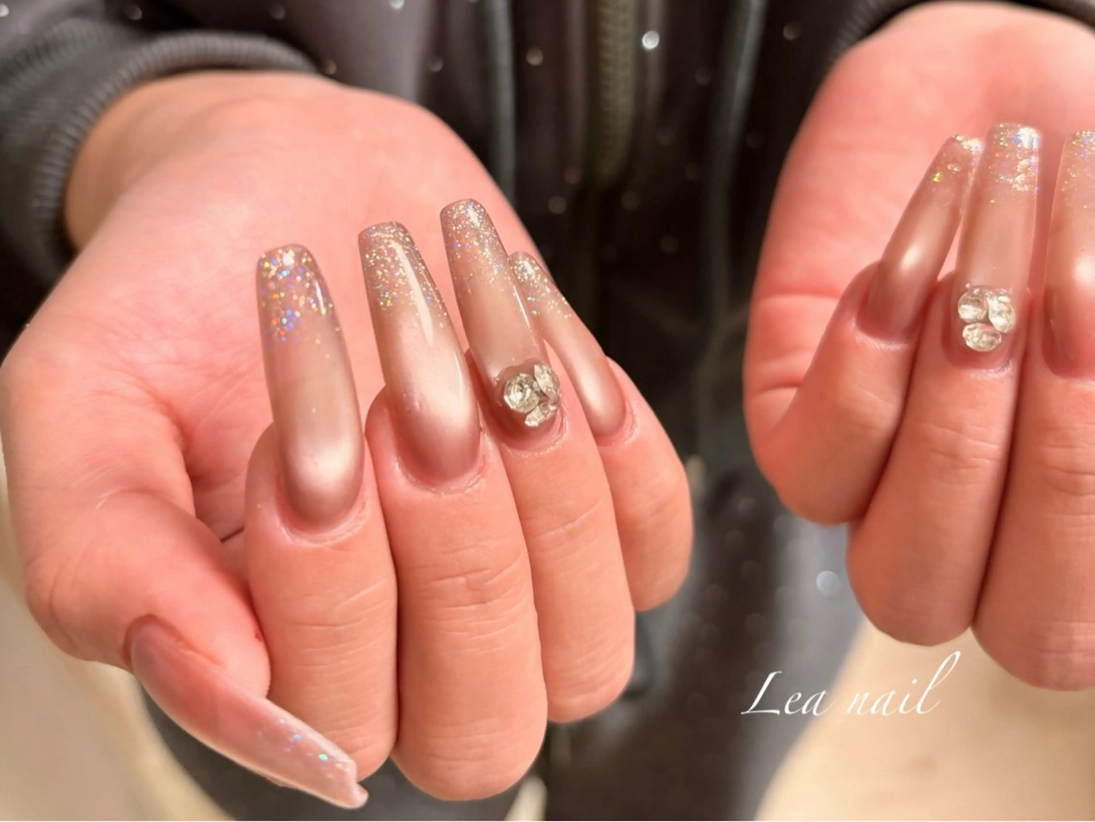 ロング ハンドネイル Lea nail所属・五十部 瞳子 パラジェルのネイルデザイン