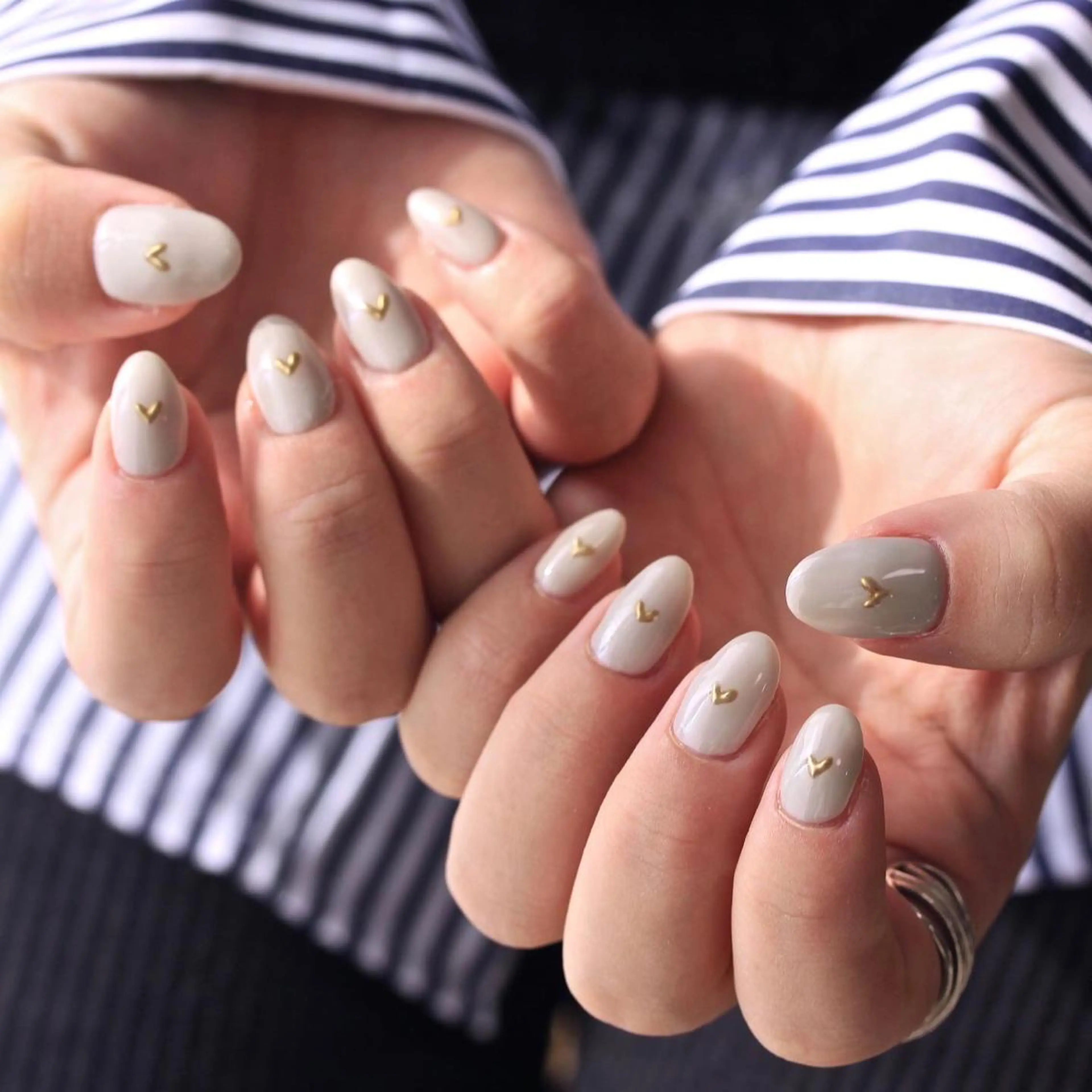 ネイル ハート ハンドネイル Elio所属・Elio 国泰寺のネイルデザイン