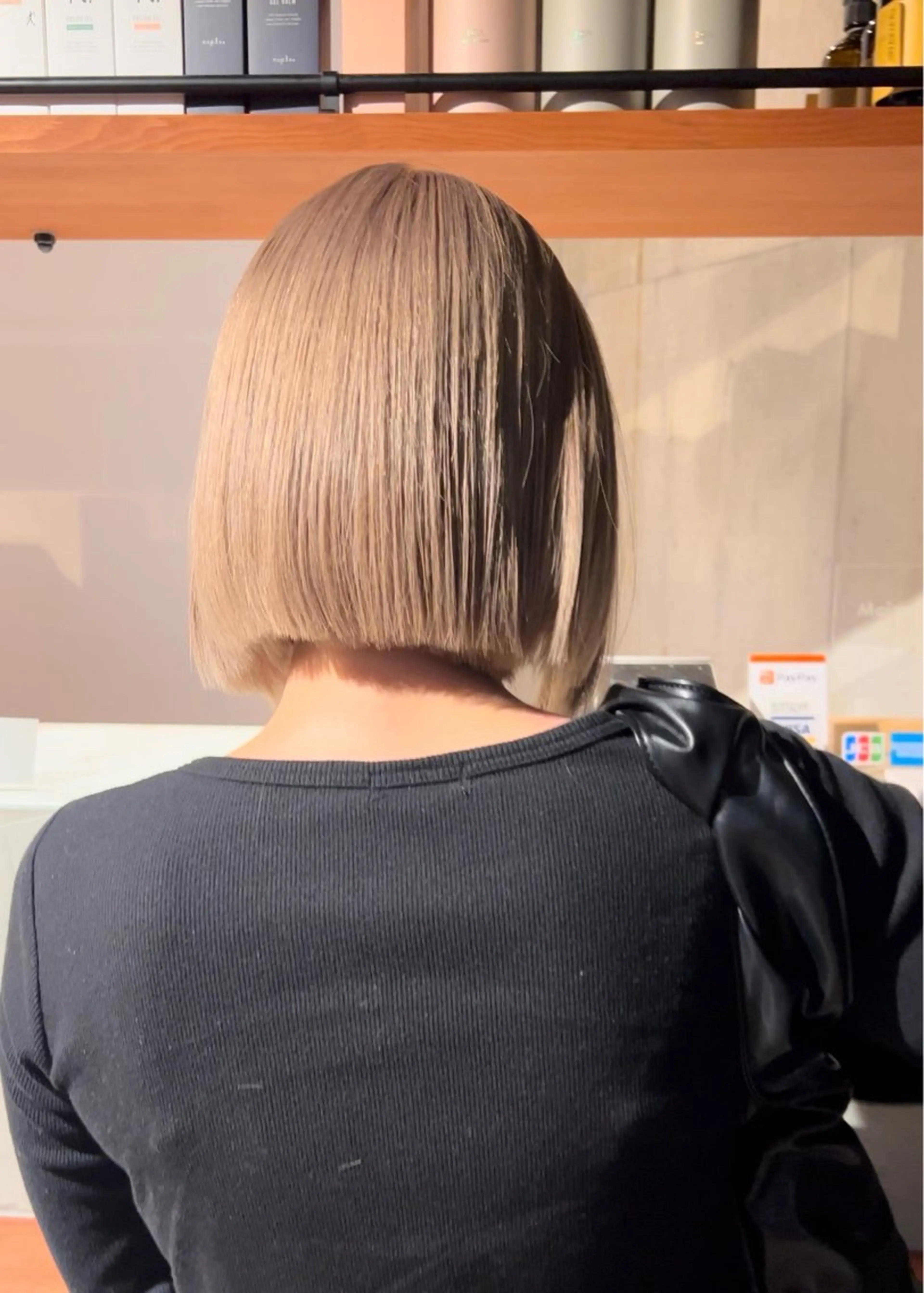 カラー 乕谷 美潮のヘアスタイル