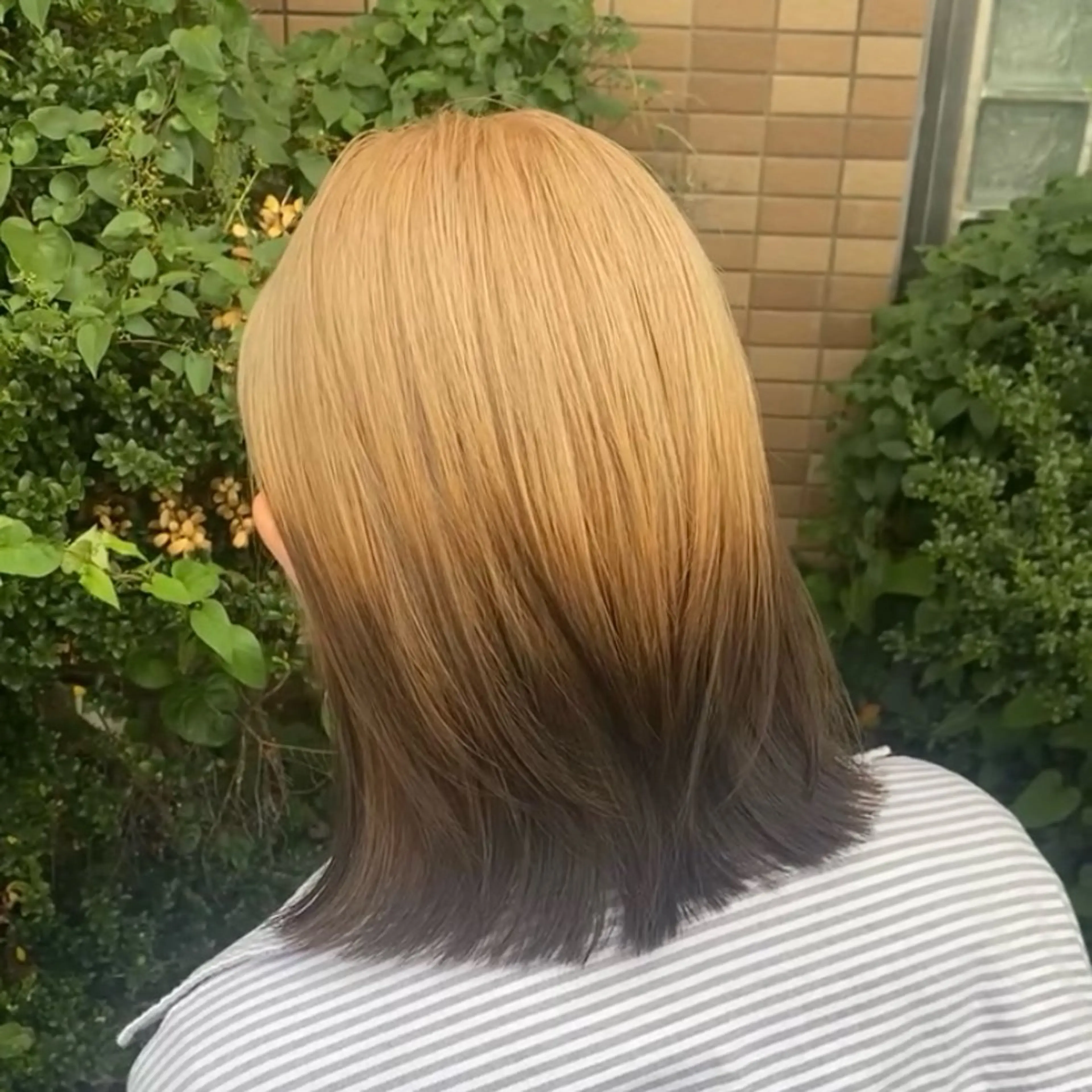 ミディアム カット ヘアカラー トリートメント ハイトーン/レイヤー カット/TAKEのヘアスタイル