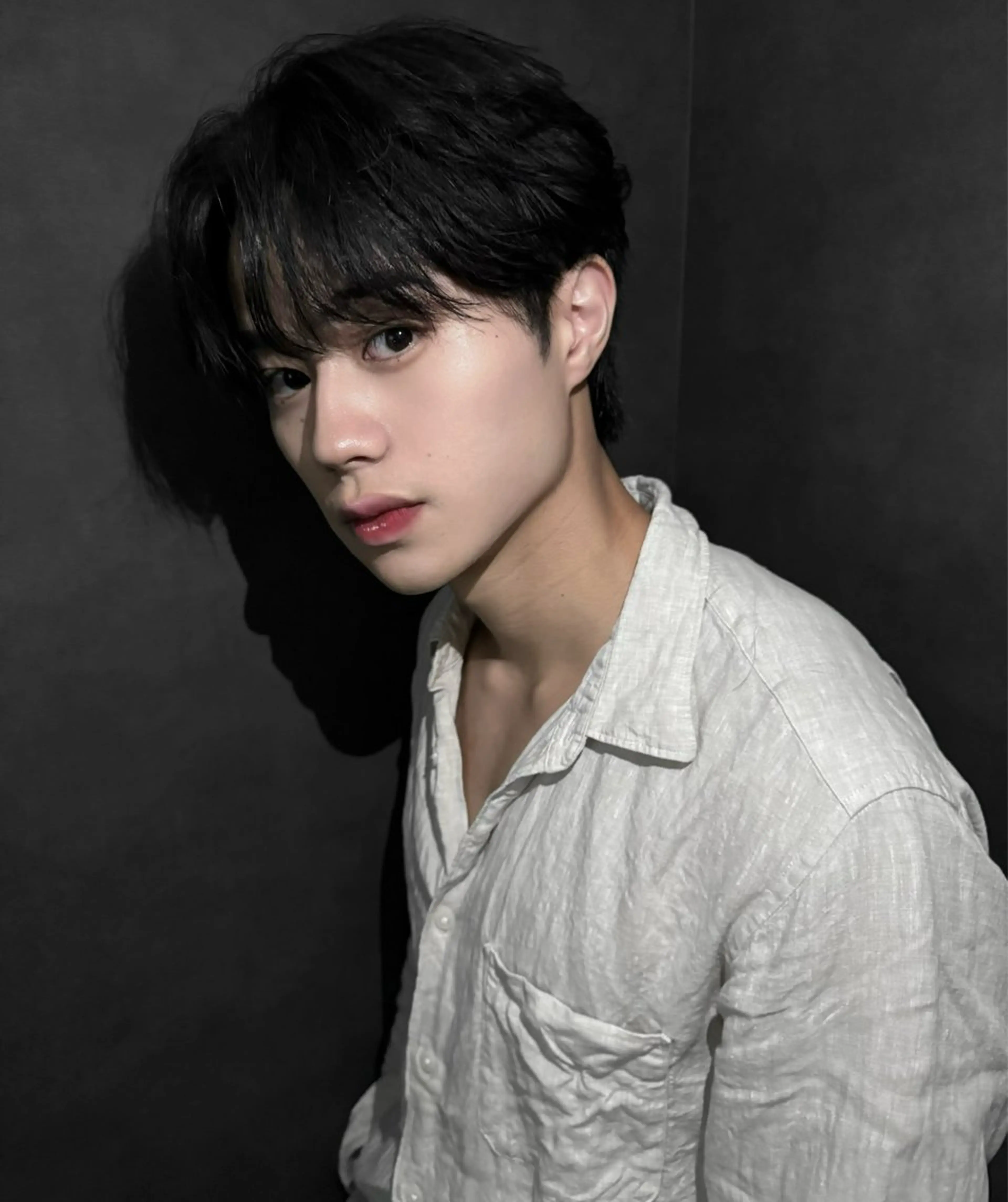 ショート 曲がる縮毛矯正 センターパート/翼のヘアスタイル