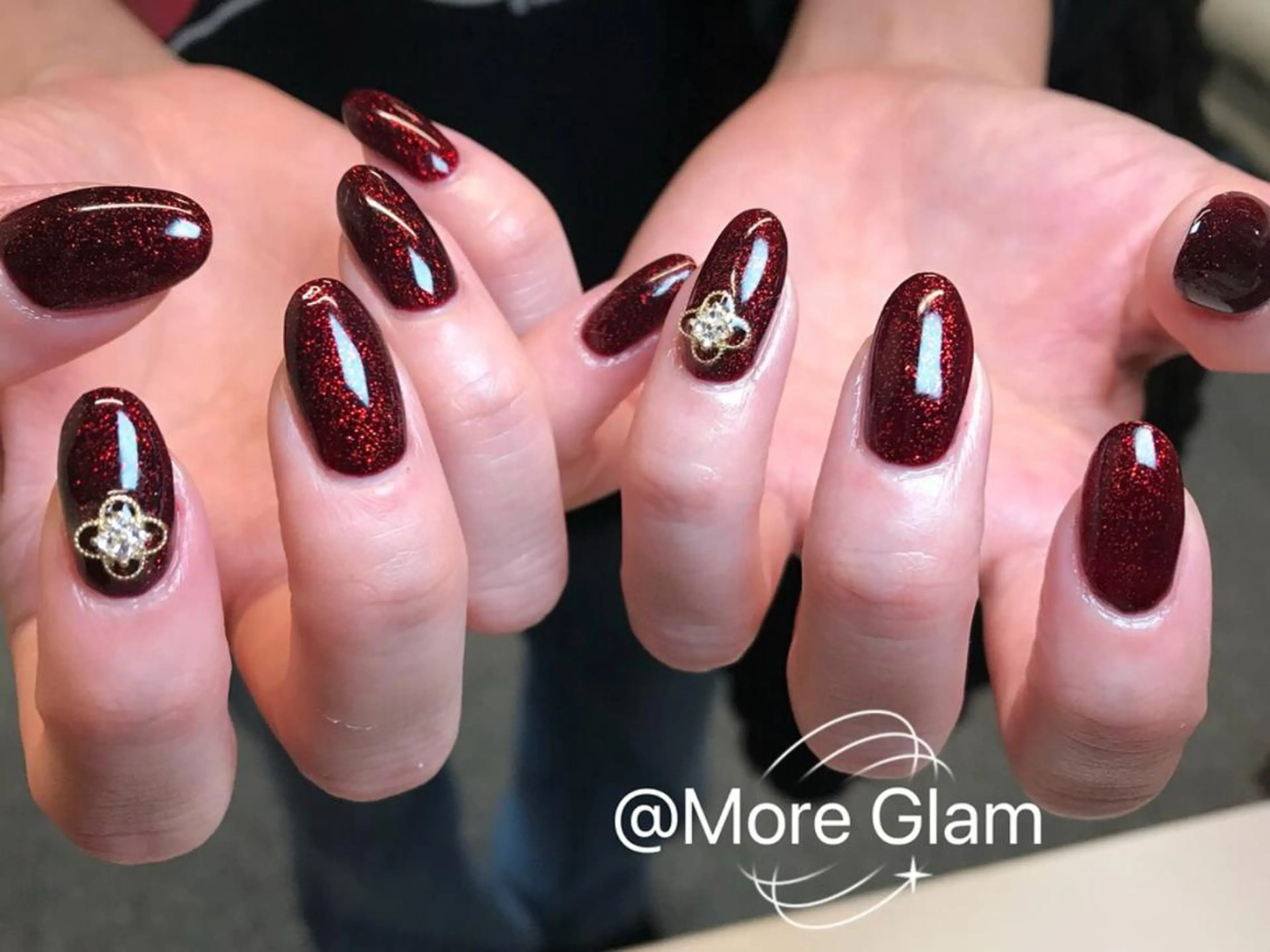 ネイル 長さ出し フットネイル フレンチネイル ジェルネイル ガラスフレンチ MoreGlam ネイルのネイルデザイン