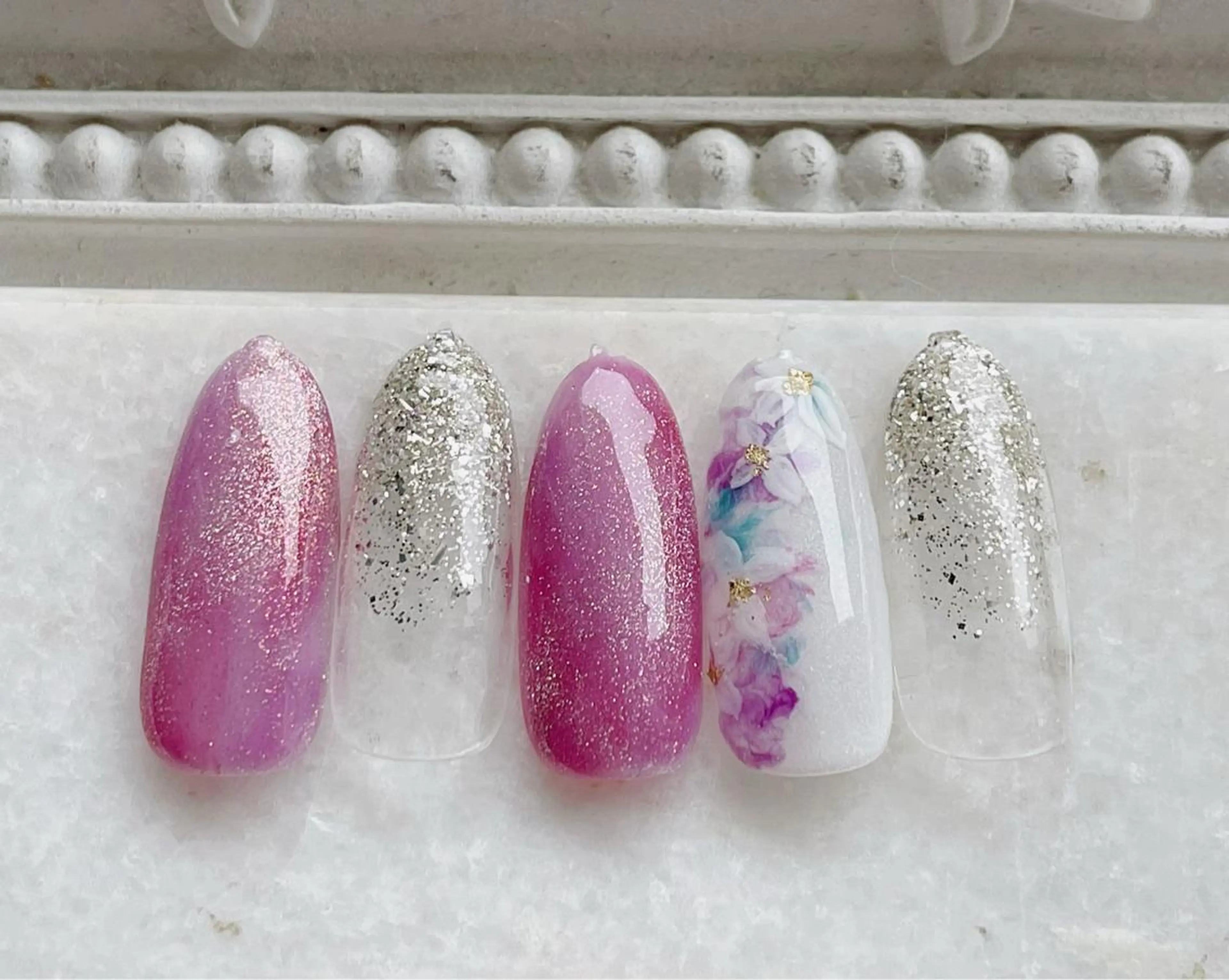 ネイル ジェルネイル キラキラネイル マグネットネイル パラジェル ハンドネイル Satomi  のネイルデザイン