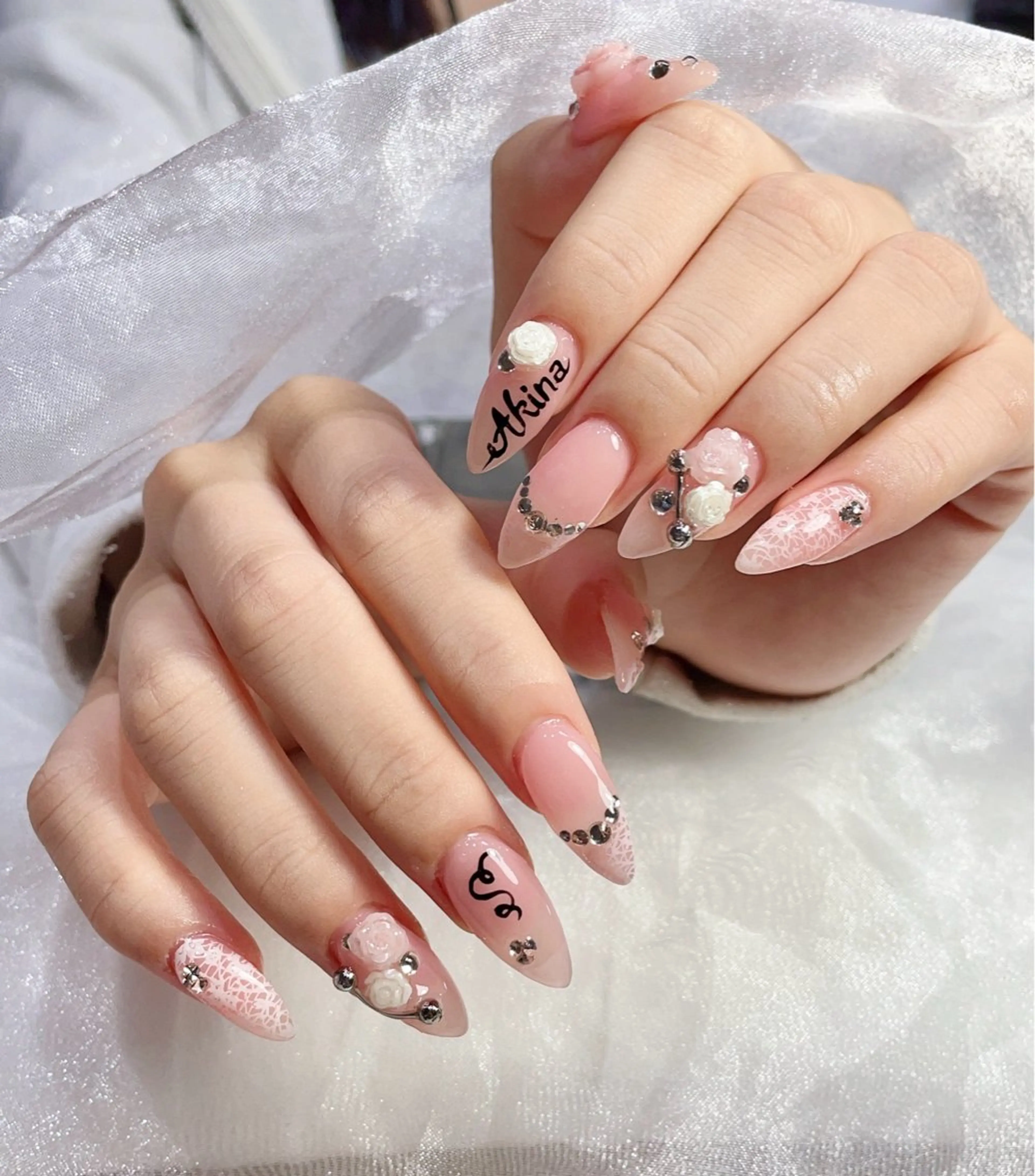 ネイル ハンドネイル RosyBeauty Salonのネイルデザイン