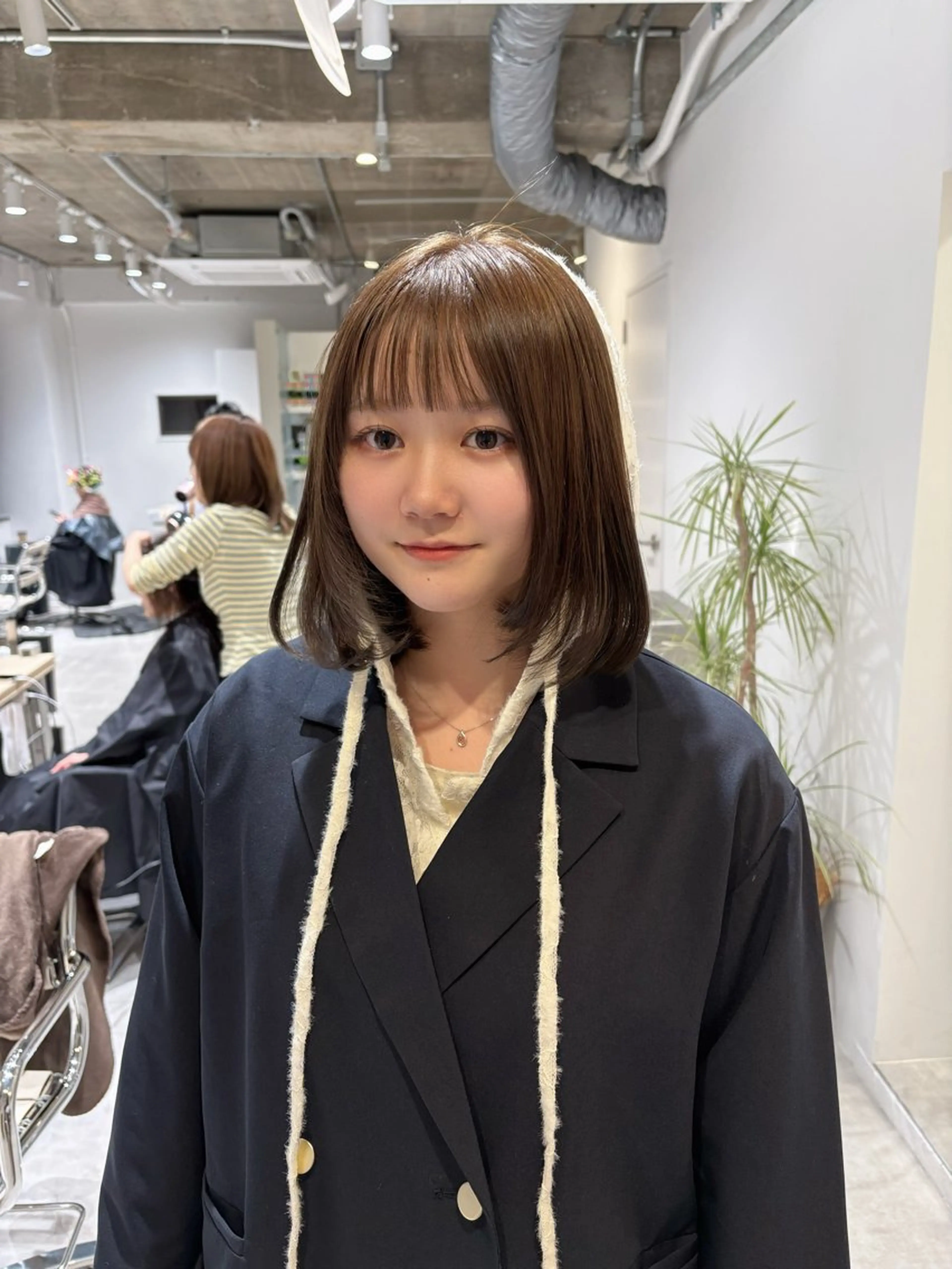 ミディアム カット ヘアカラー トリートメント レイヤーカット ✨️奥田良太✨️のヘアスタイル