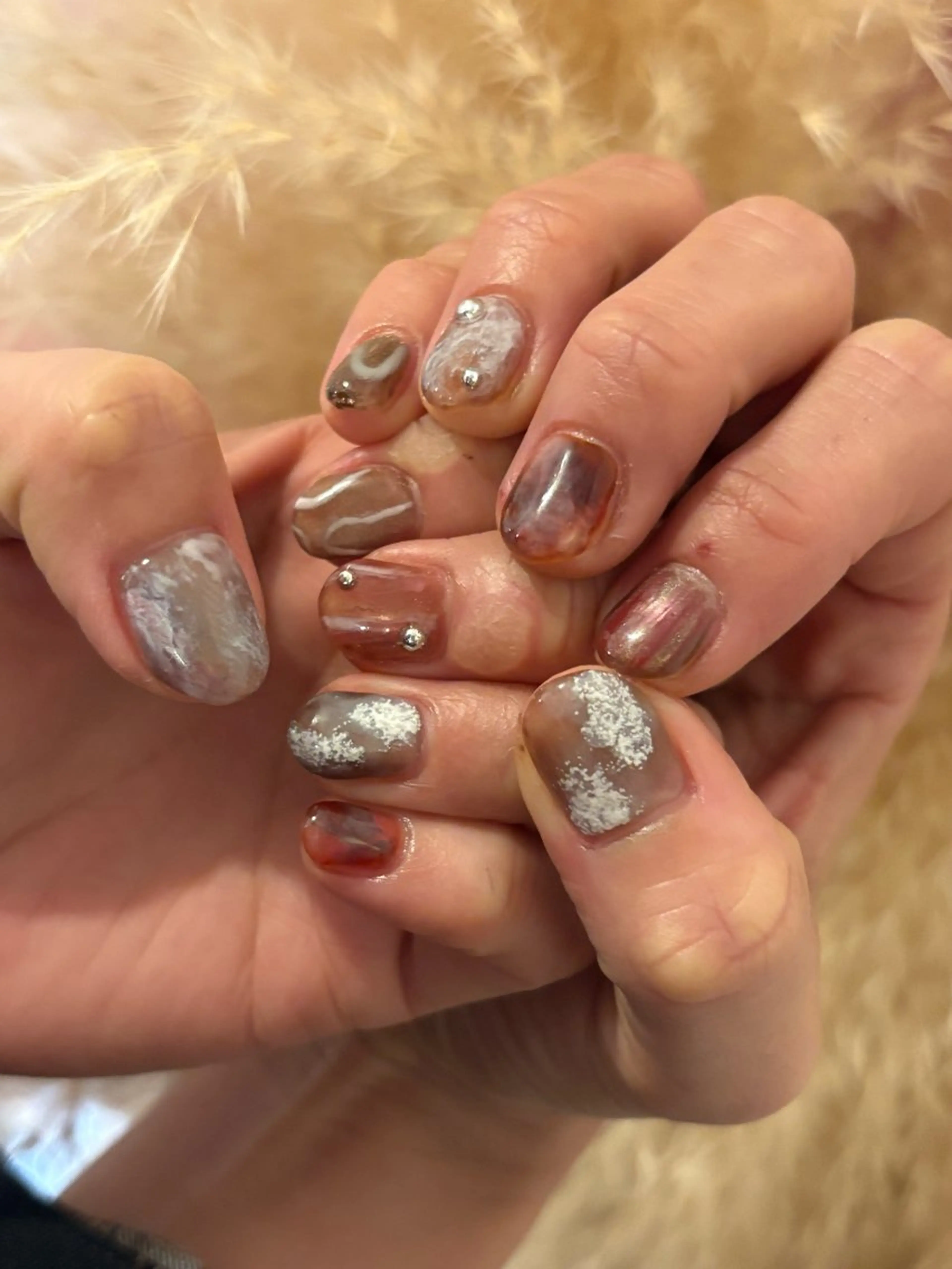 ショート ハンドネイル mou mou nailのネイルデザイン