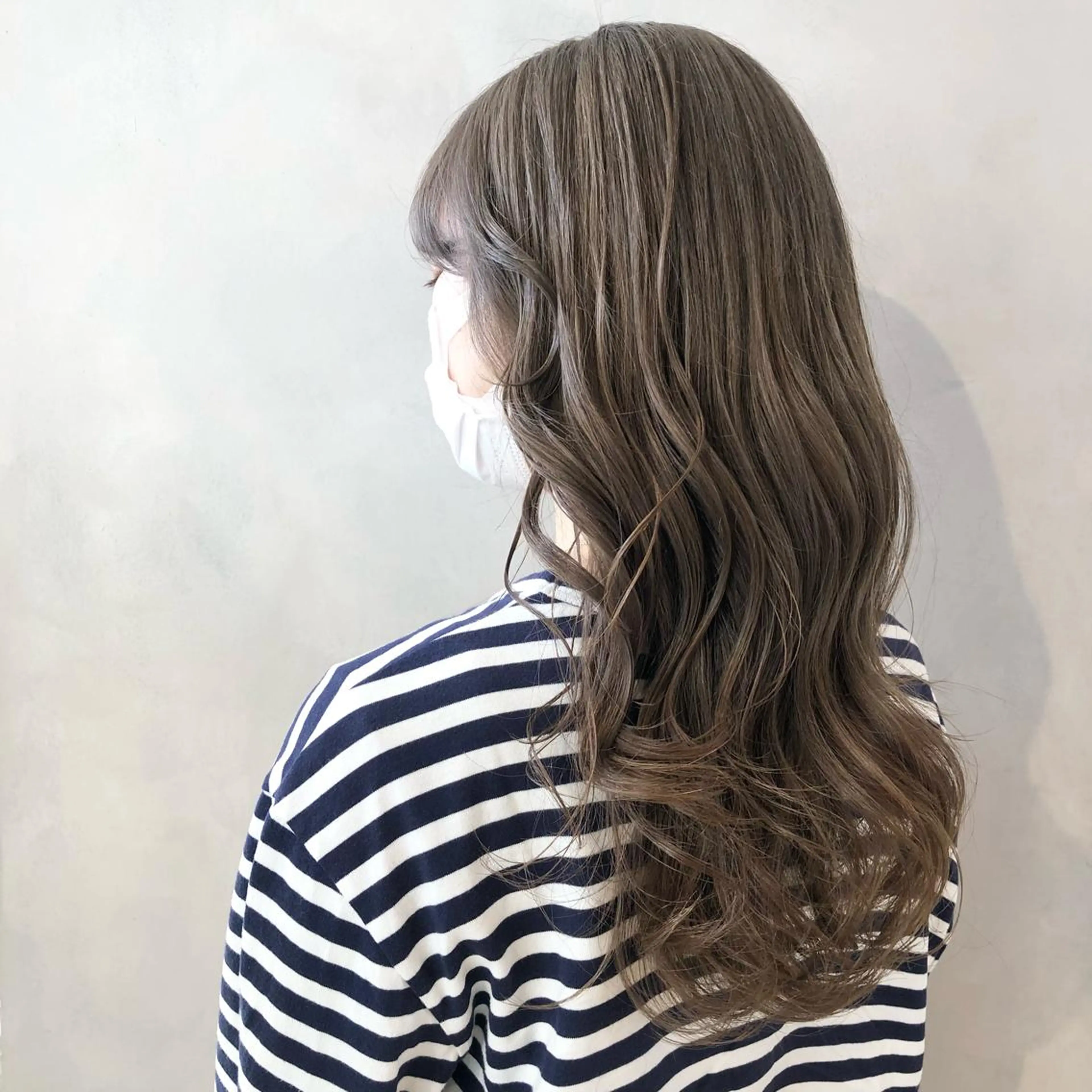 ロング ヘアカラー トリートメント 髪質改善⌇﻿透明感 カラー⌇﻿川上葵のヘアスタイル