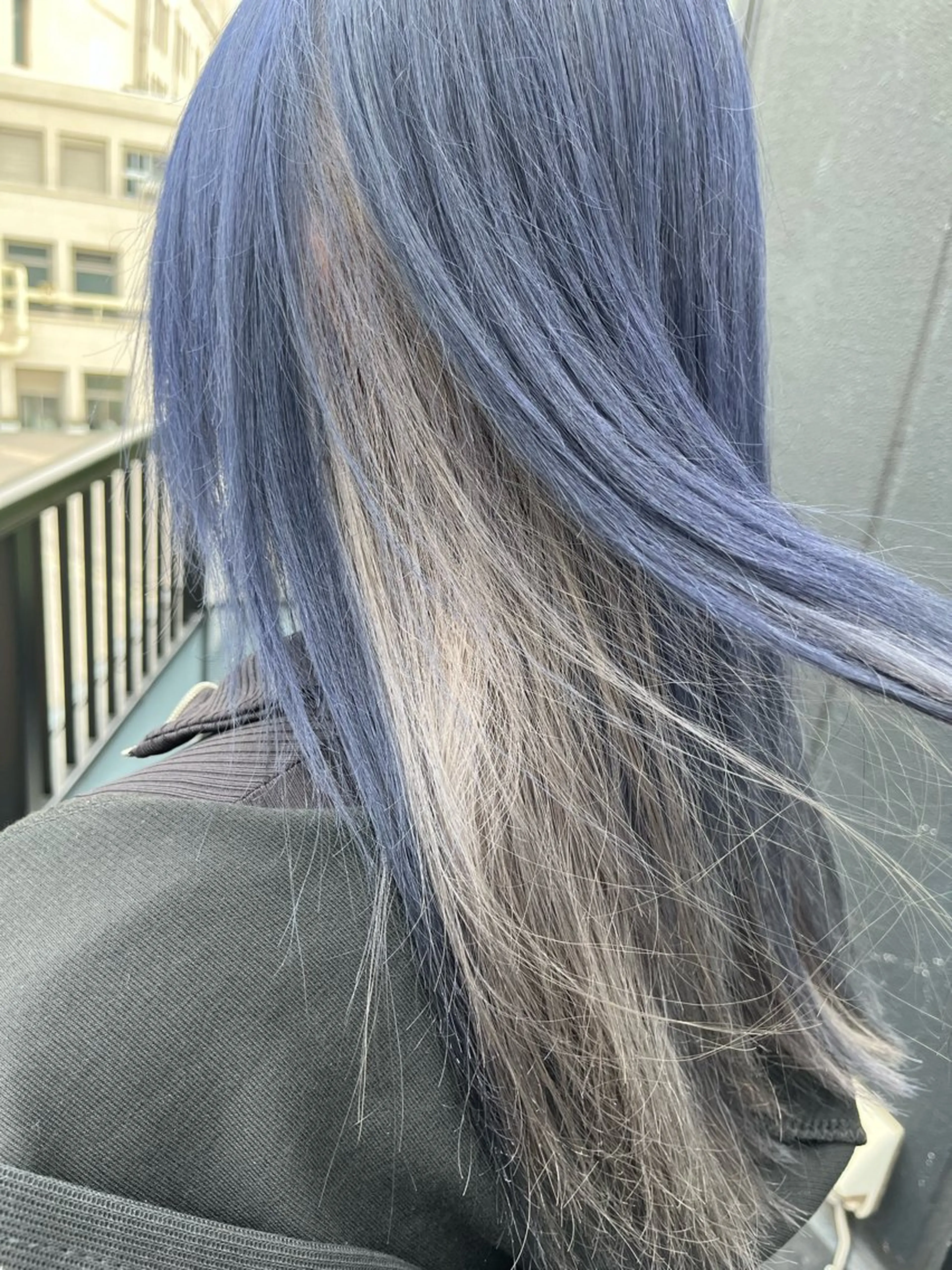 セミロング カラー ブリーチ インナーカラー ヘアカラー 棚橋 光海のヘアスタイル