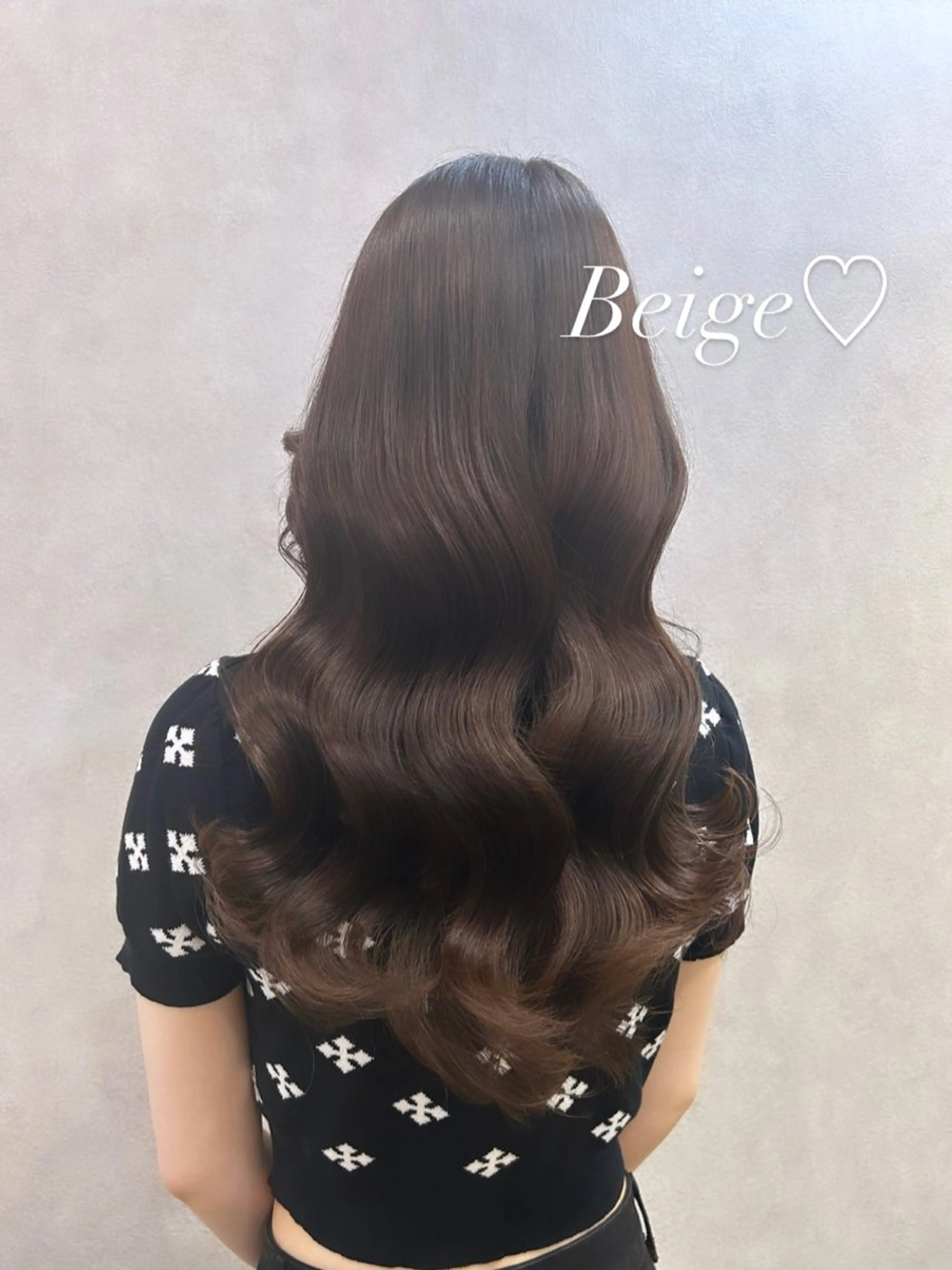 ロング カラー ヘアアレンジ ベージュカラー ブリーチ ダブルカラー ブリーチなしカラー レイヤーカット 🩷韓国ヘア/ヨシン モリ🩷Maikaのヘアスタイル