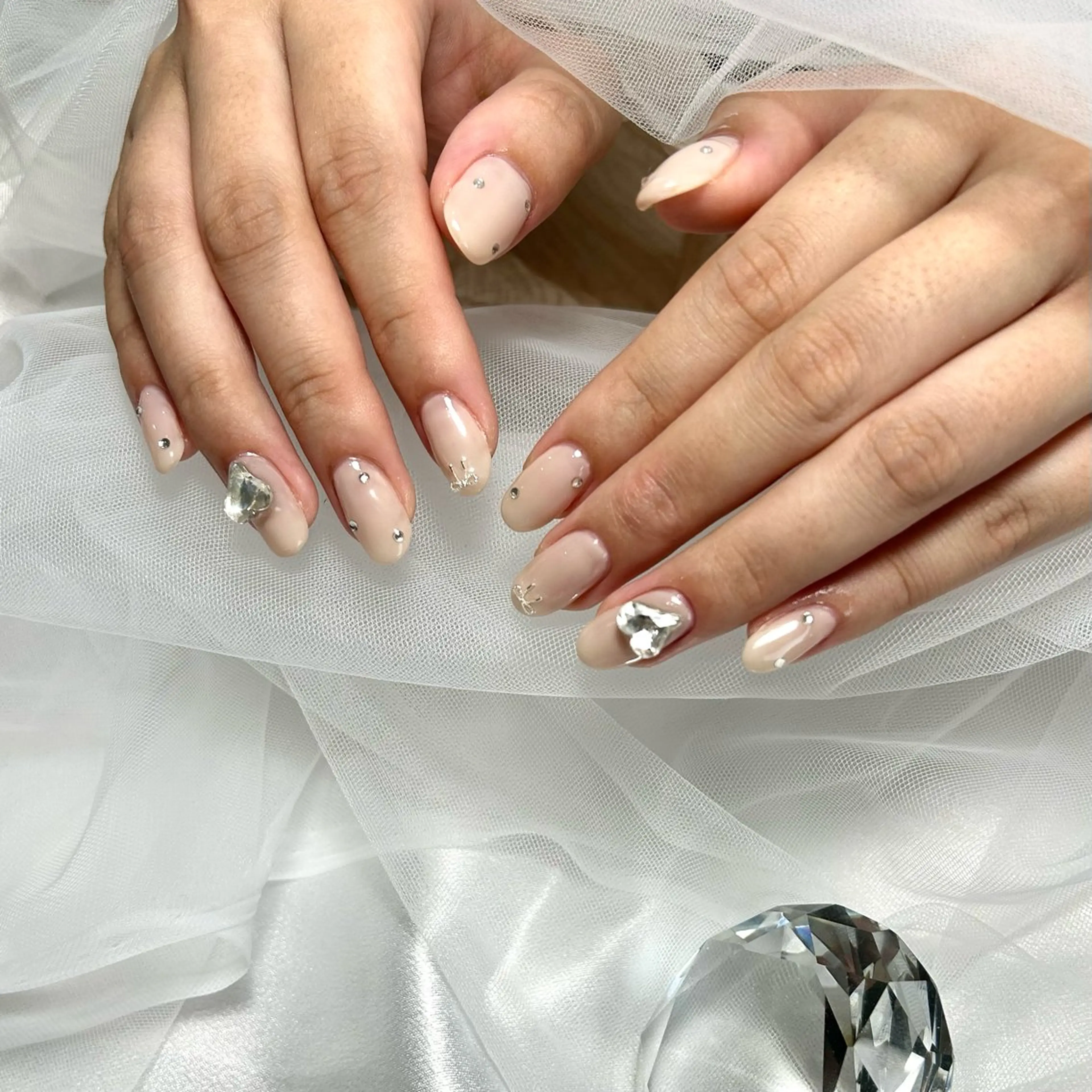 ネイル ハンドネイル EmaNail 🧸Momokaのネイルデザイン