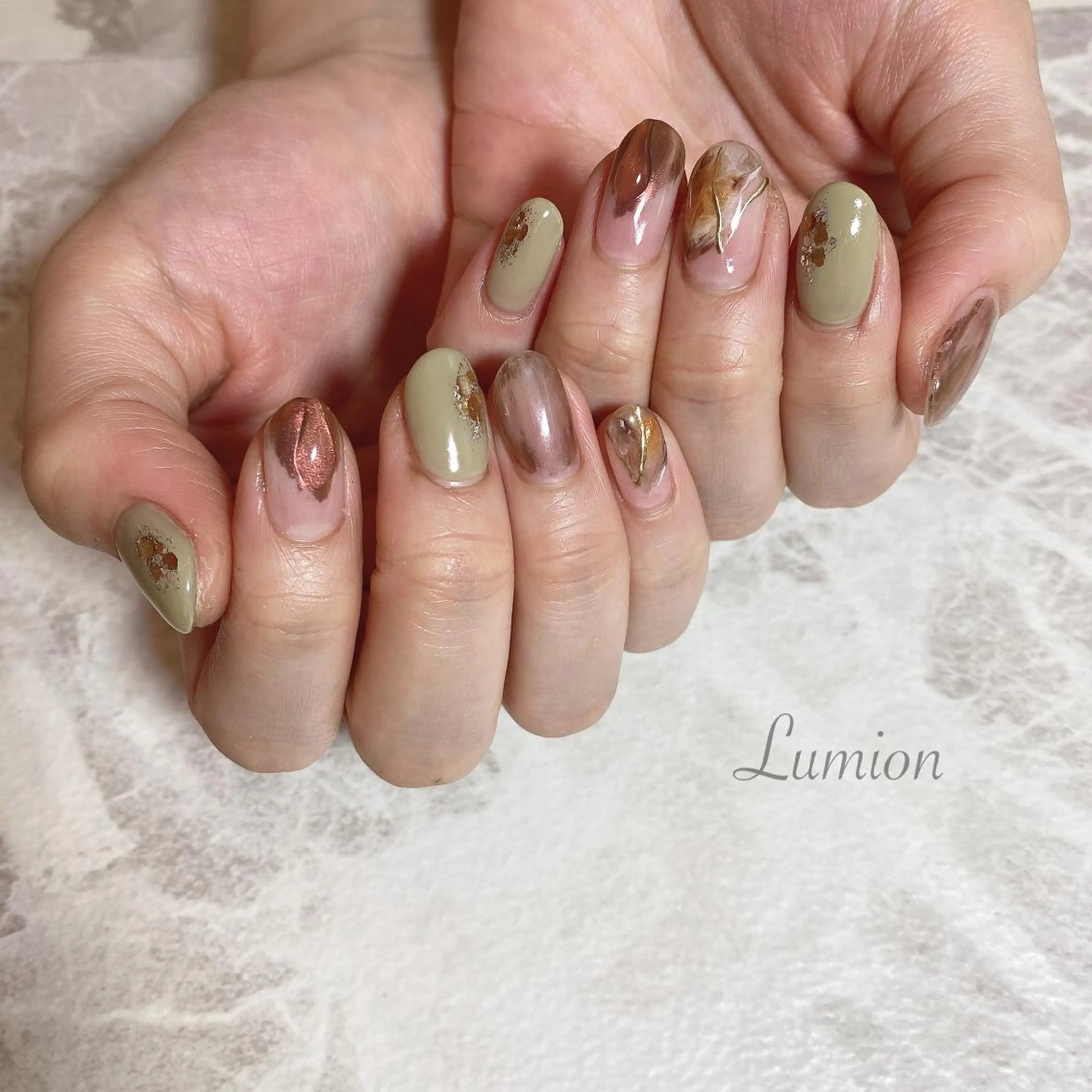 ネイル ミラーネイル ニュアンスネイル ピスタチオネイル ハンドネイル nailroom Lumionのネイルデザイン