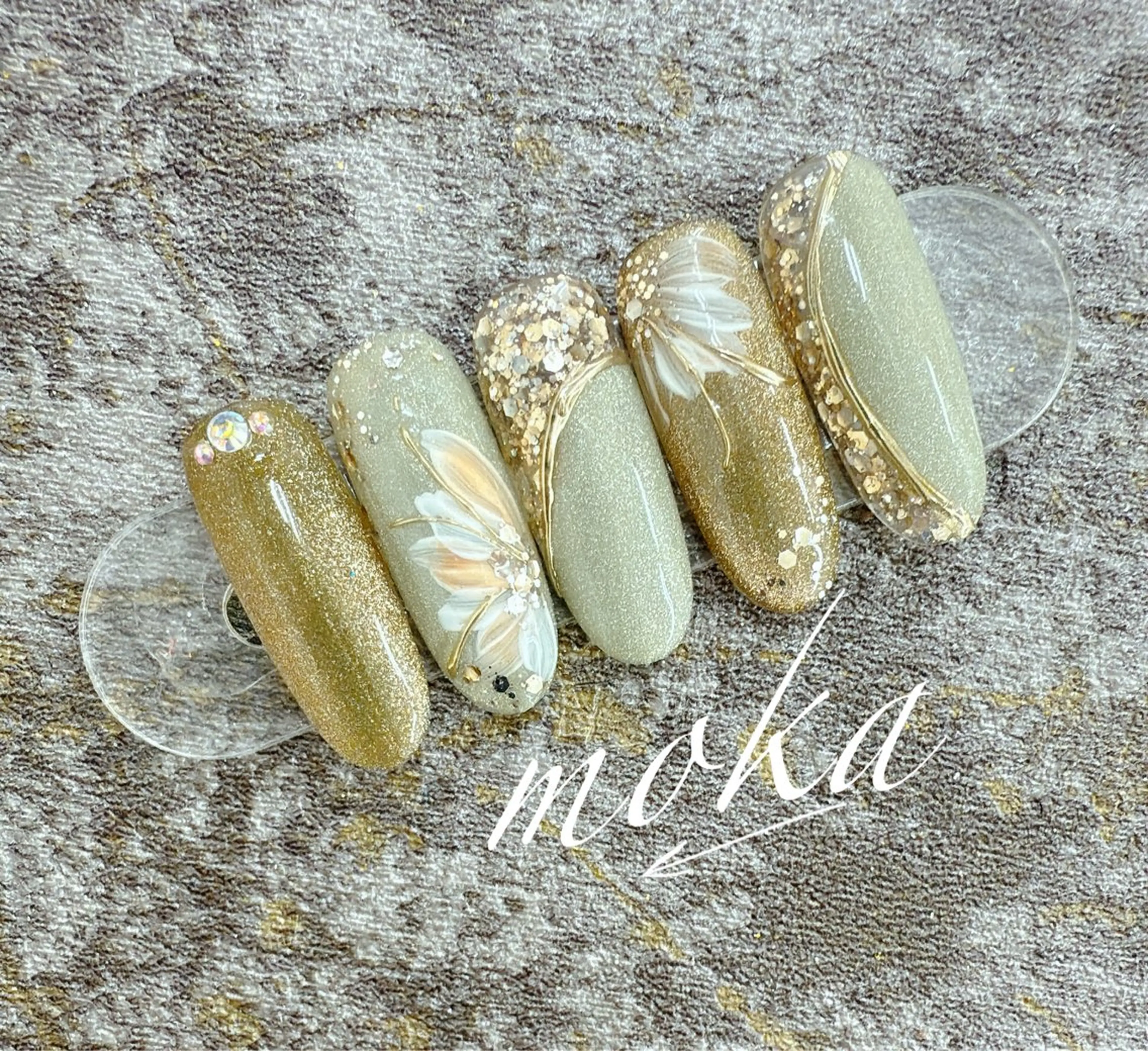 ネイル ハンドネイル ハンドケア 胡蝶蘭レディースサロ ンNailMOKAのネイルデザイン