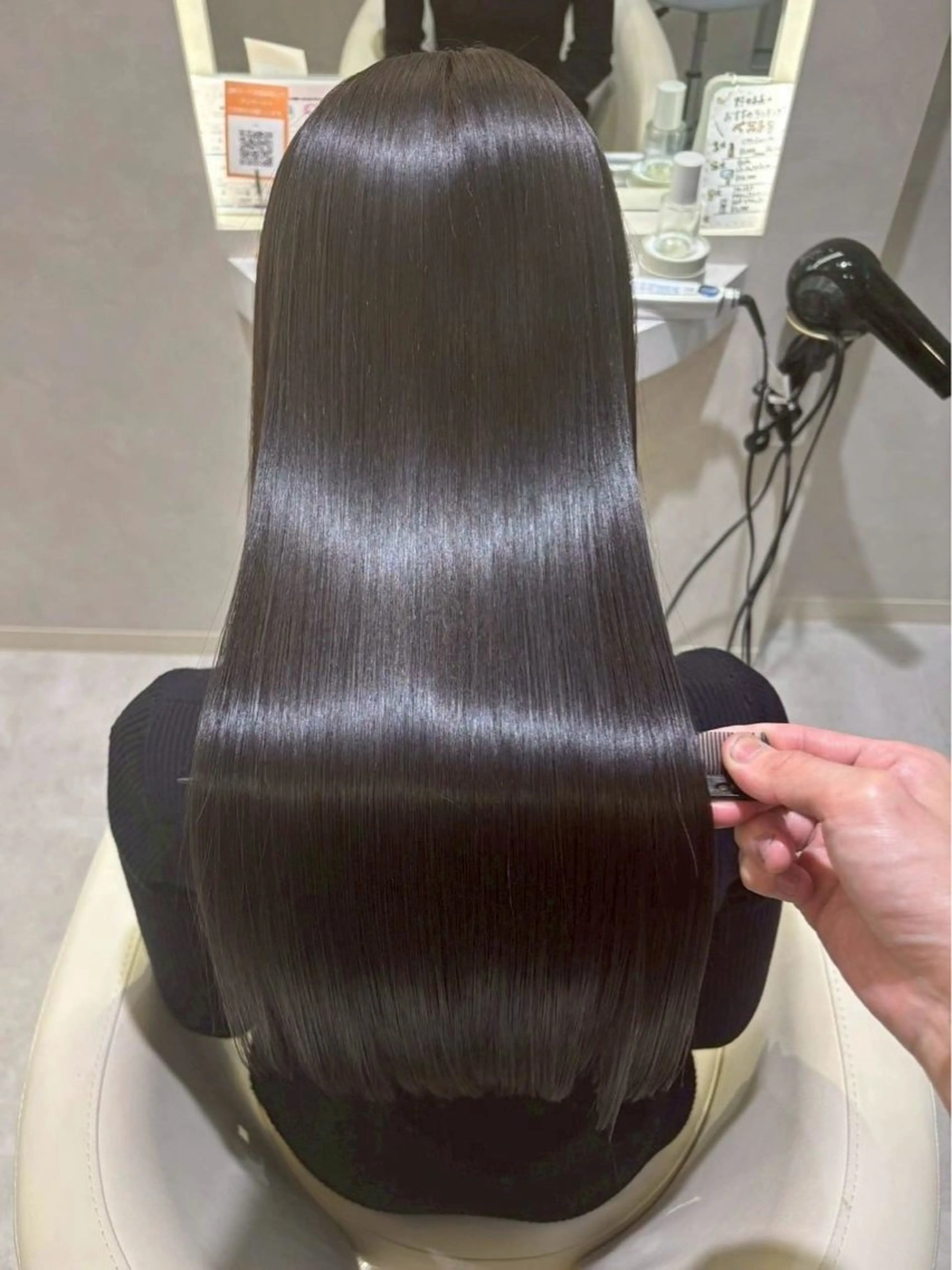 ロング 縮毛矯正 トリートメント 艶髪/髪質改善 /透明感カラー/鴻巣のヘアスタイル