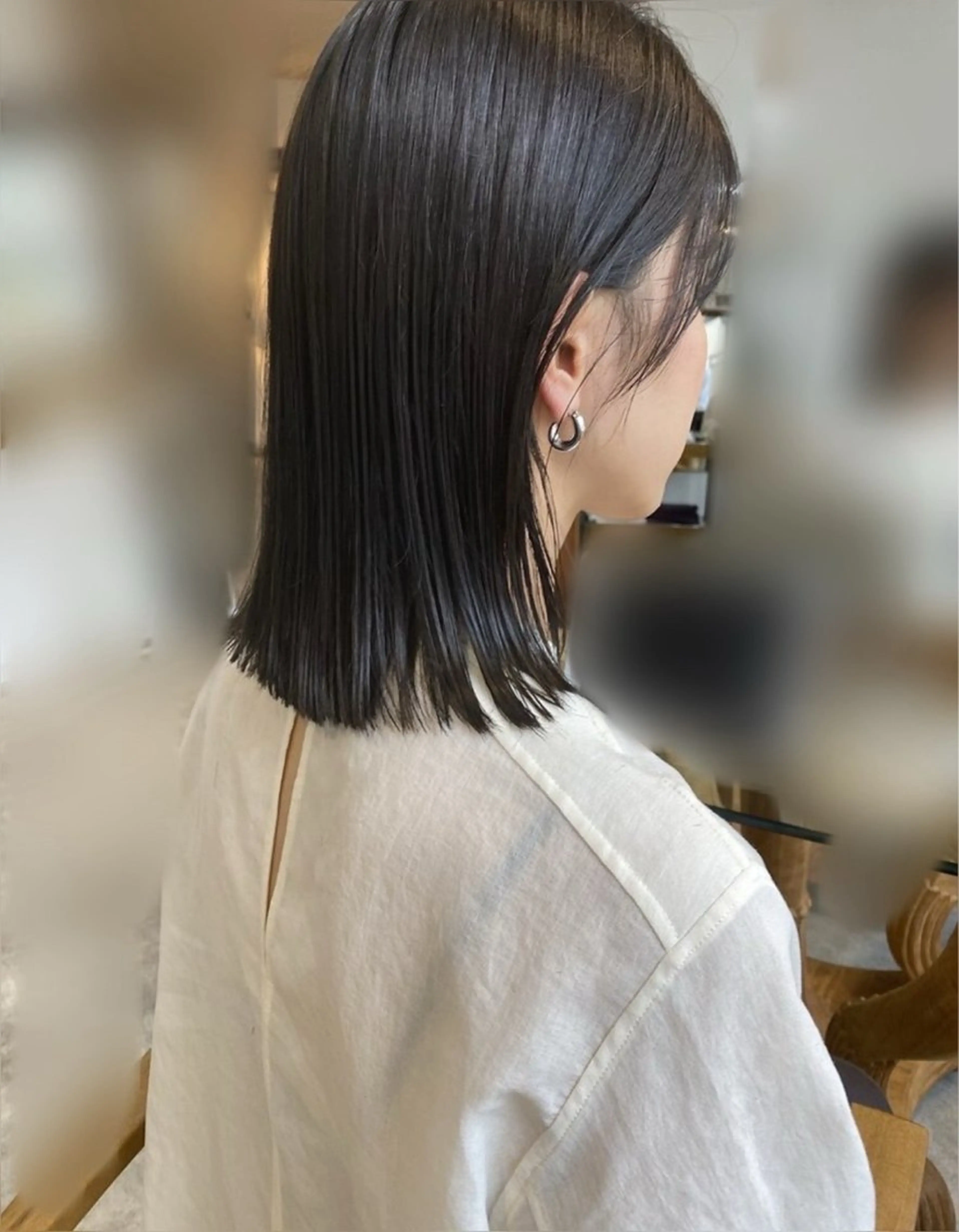 ミディアム 佐藤 和佳菜のヘアスタイル