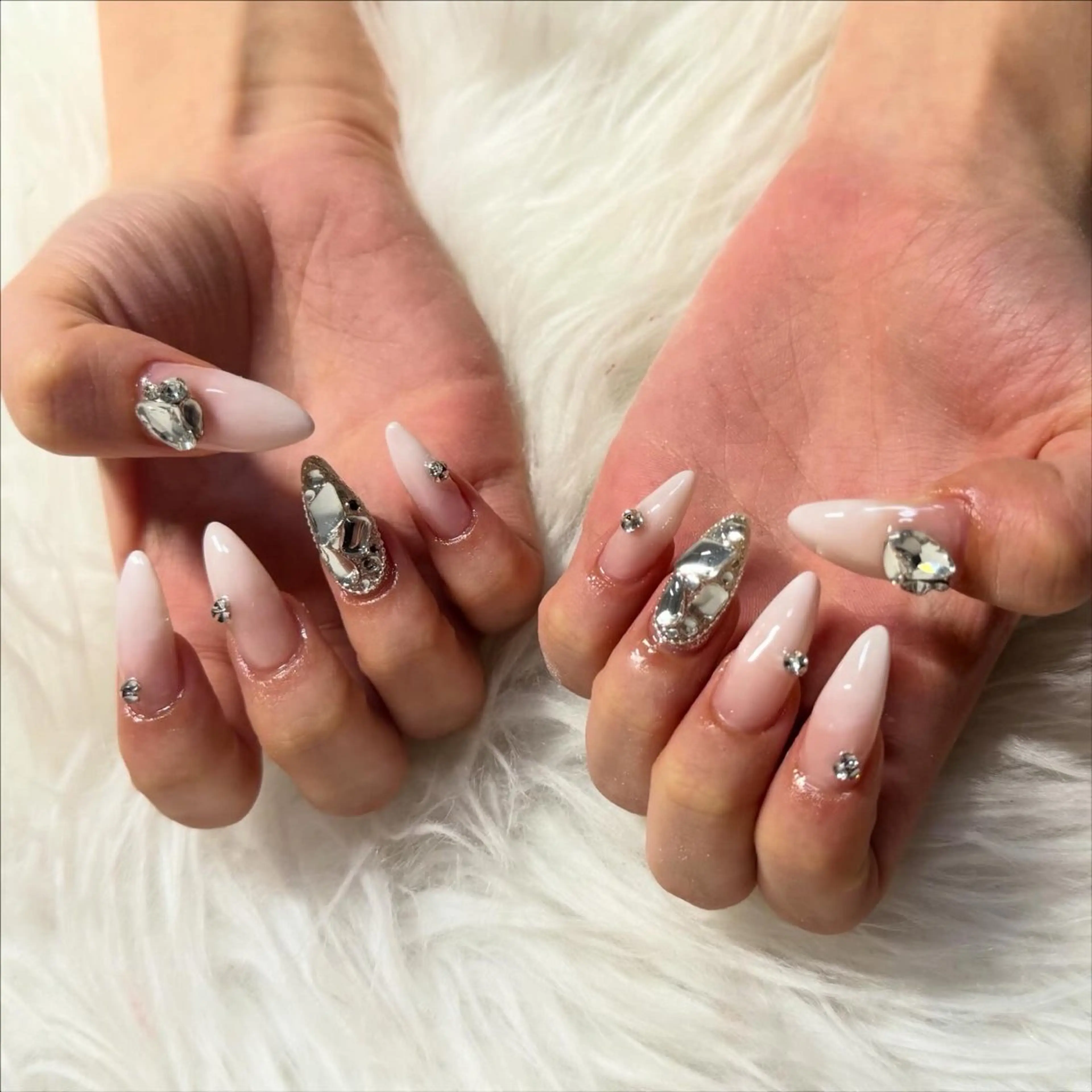 ロング ハンドネイル mao .のネイルデザイン