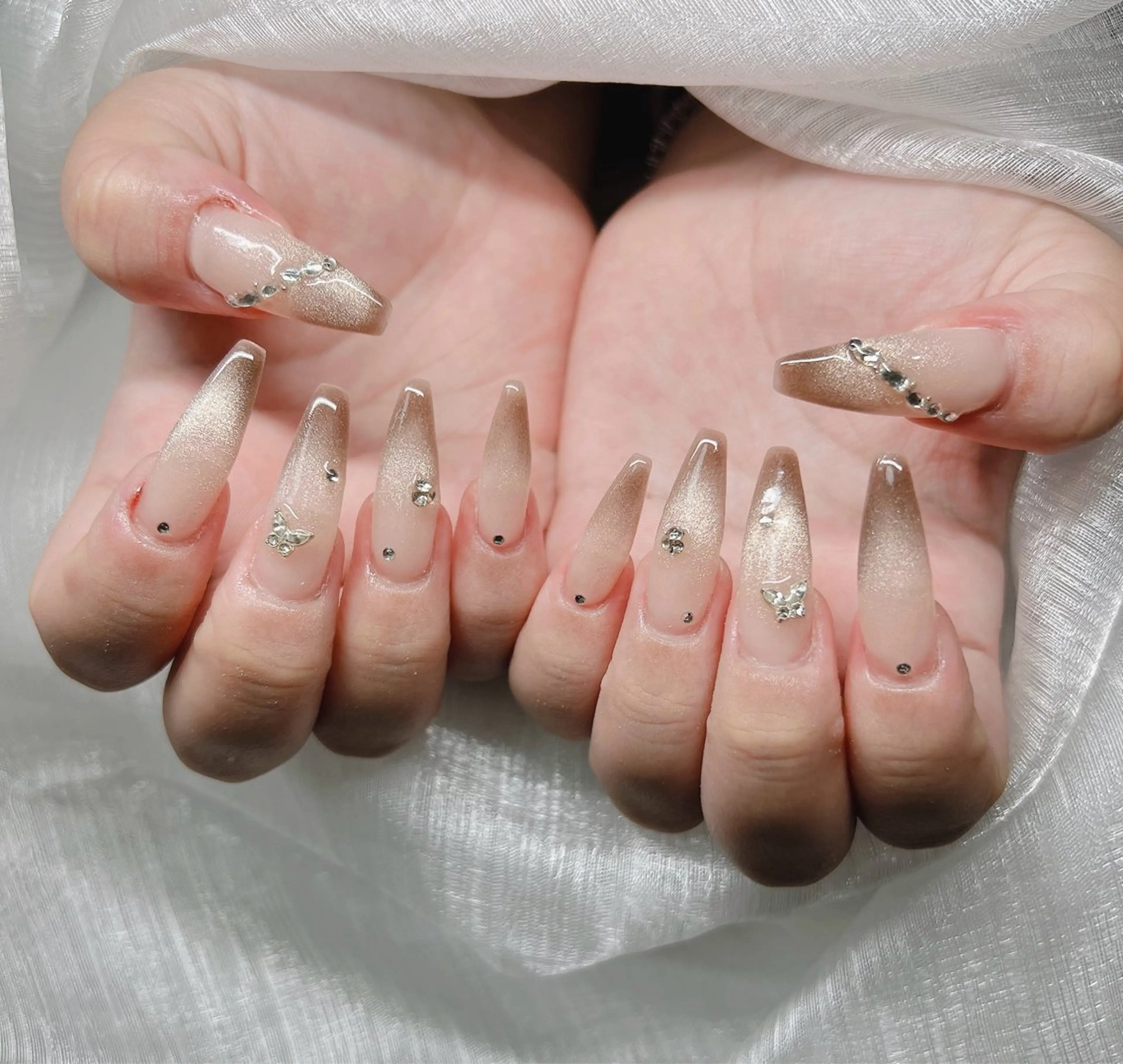 ネイル ハンドネイル Lee Nailsのネイルデザイン