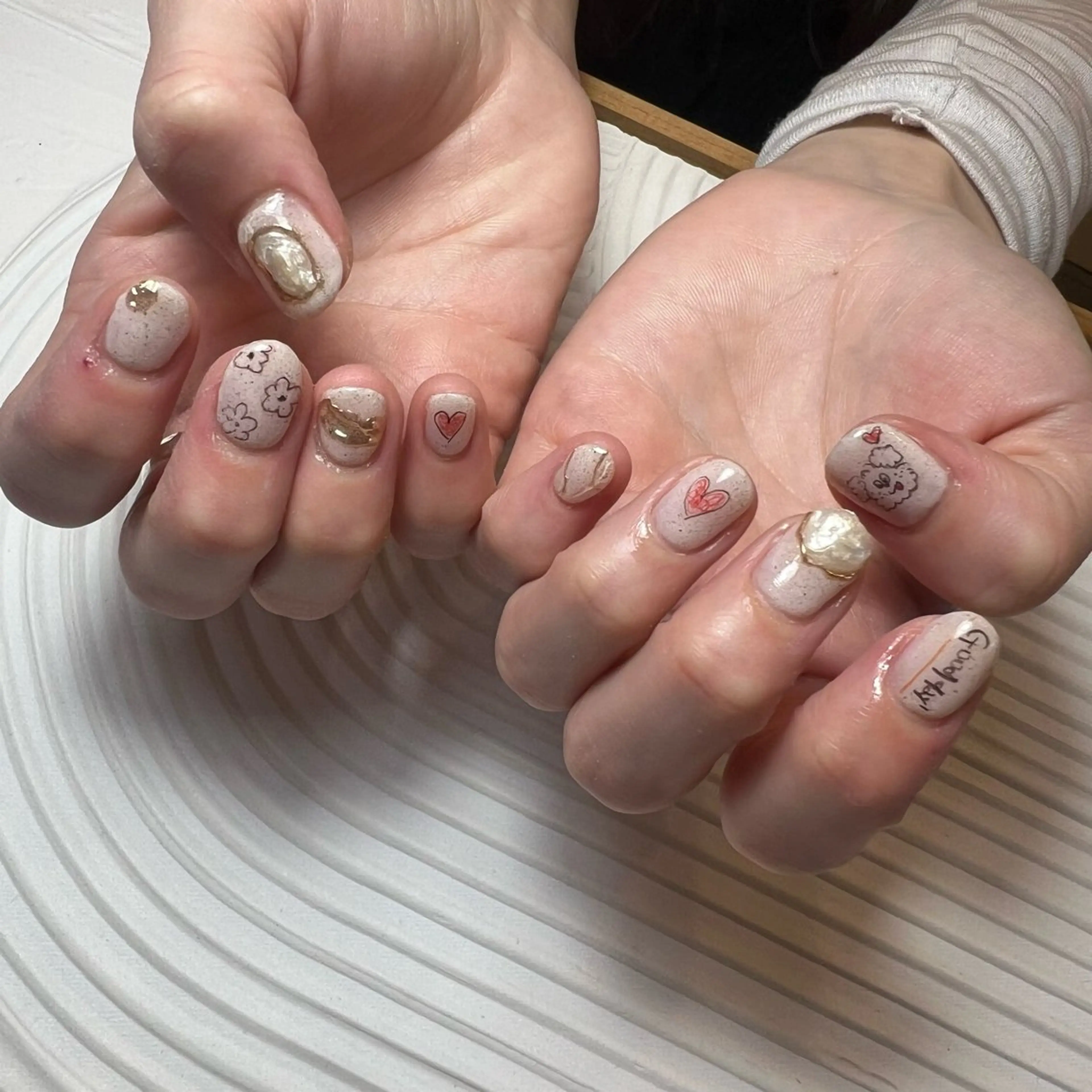 ネイル ミラーネイル sode shioriのネイルデザイン