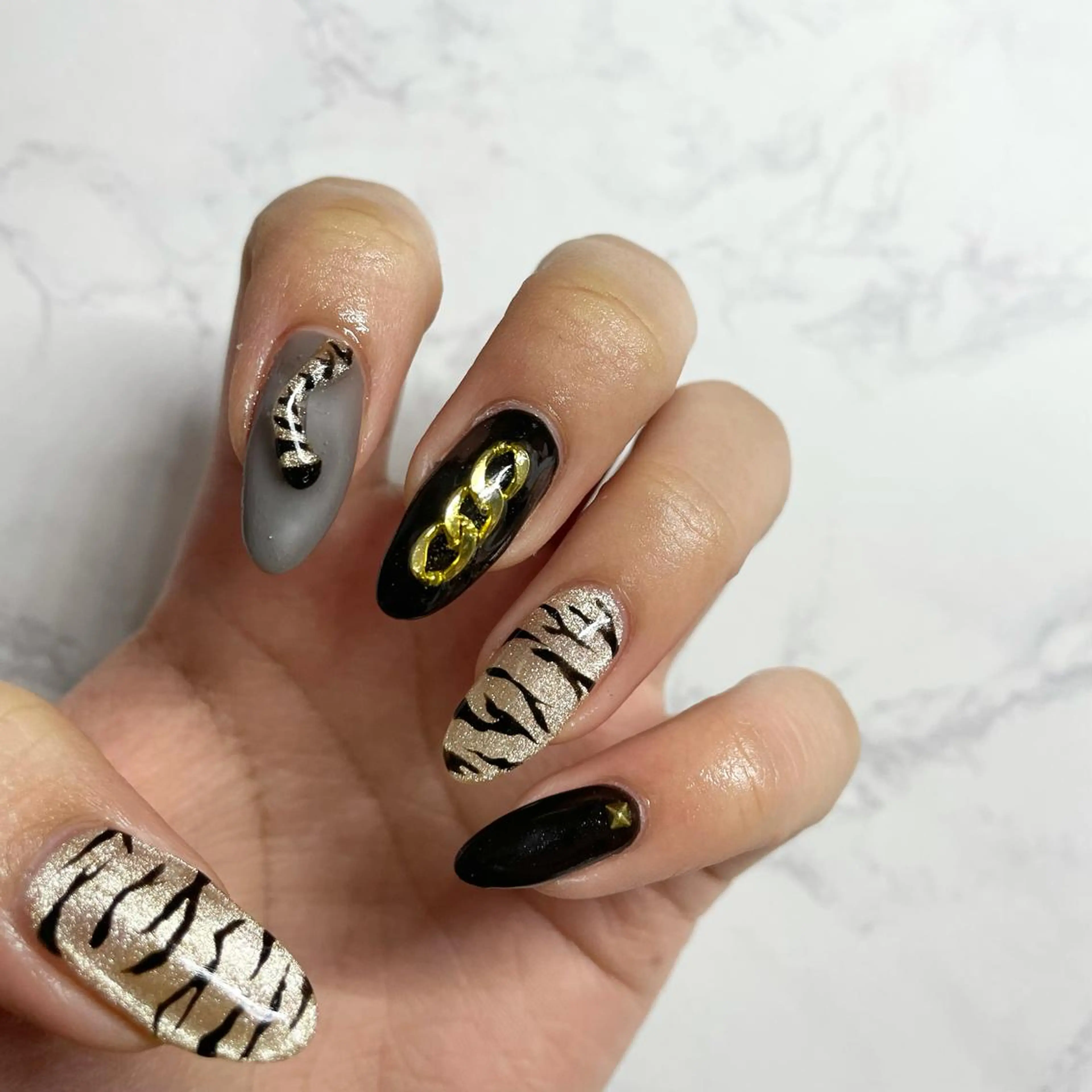 ネイル FELICE ﾌｪﾘｰﾁｪのネイルデザイン