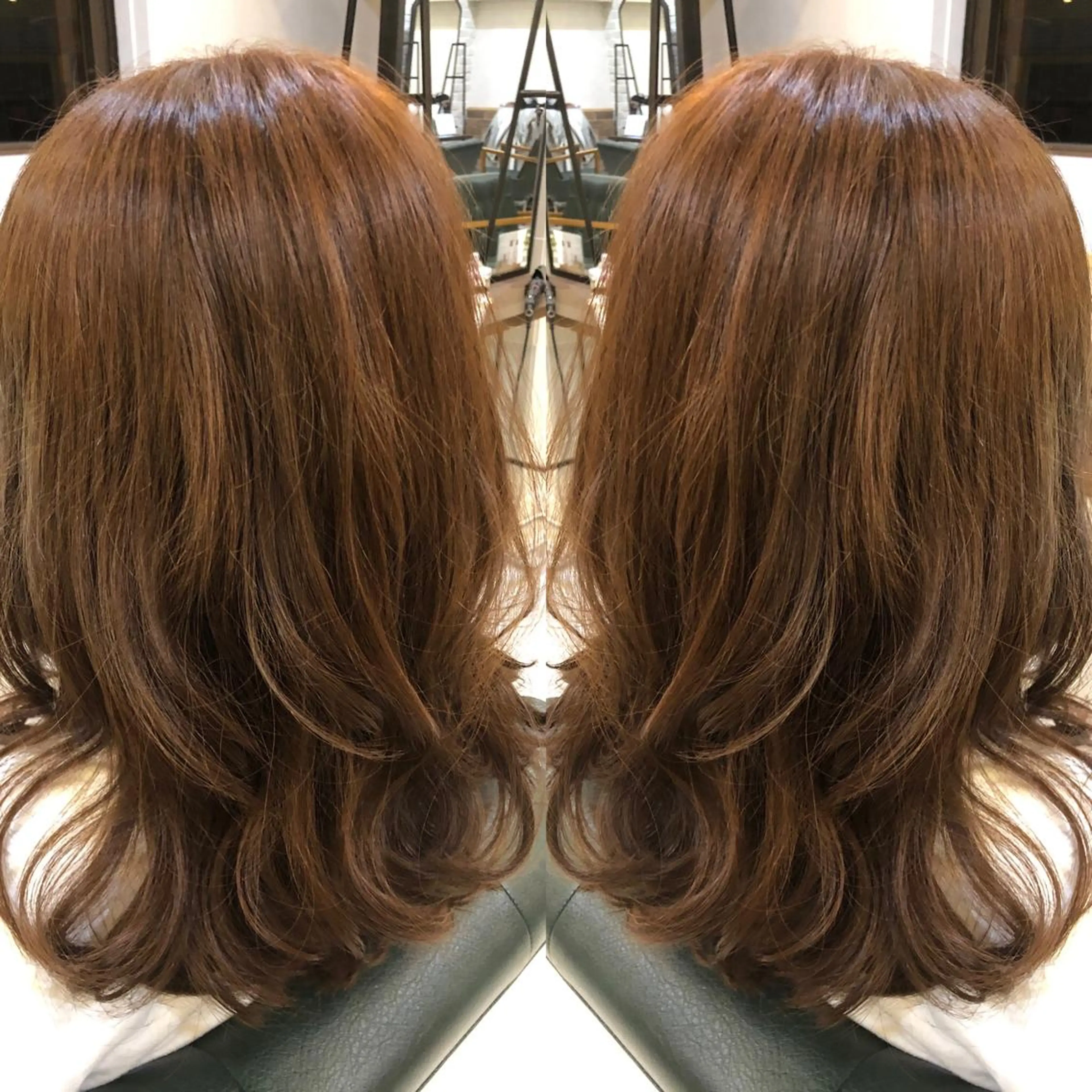 セミロング 縮毛矯正/髪質改善 継続する美髪のヘアスタイル