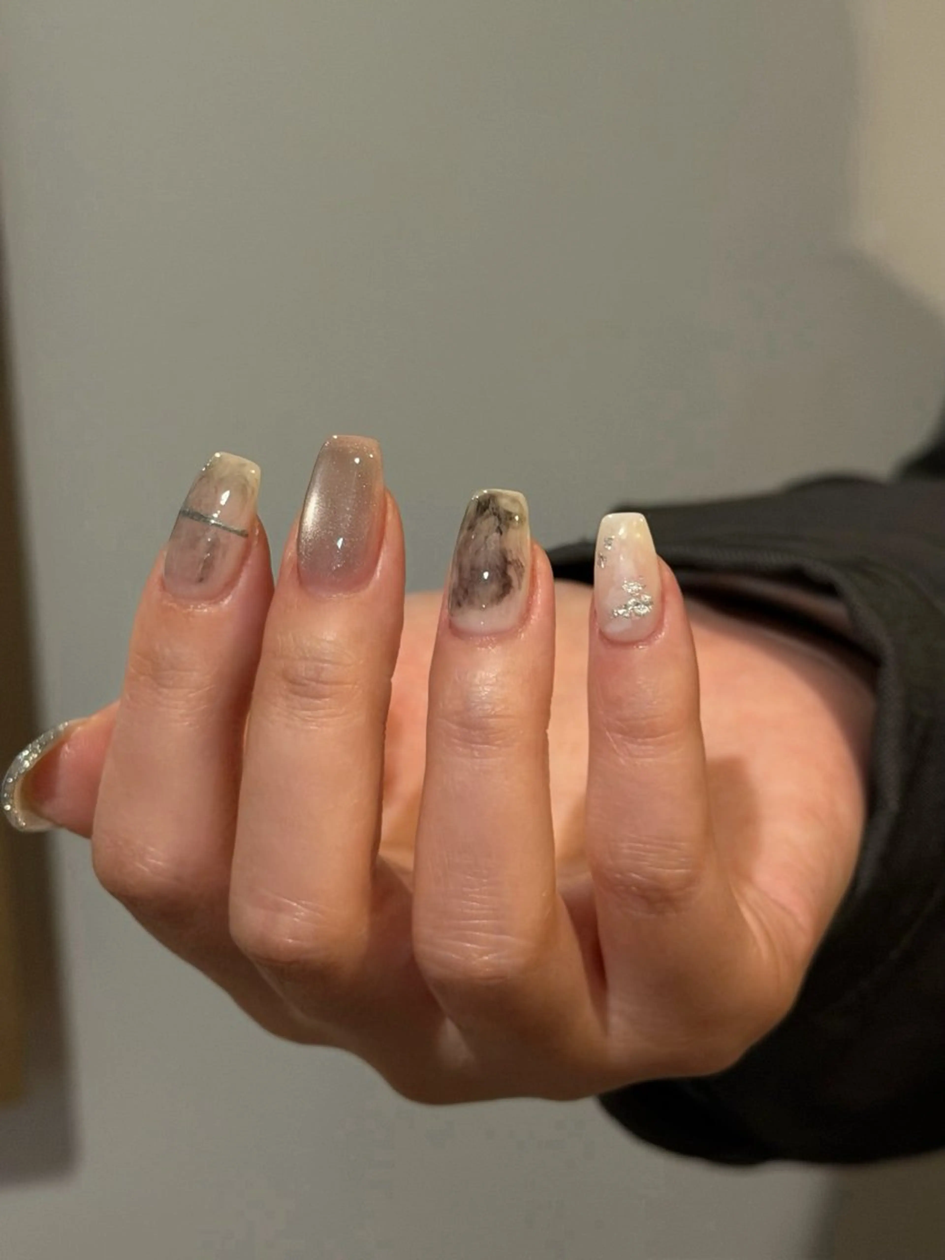 ネイル 長さ出し ジェルネイル マグネットネイル 持ち込み ニュアンスネイル ハンドネイル NORA南青山/ kanohaのネイルデザイン