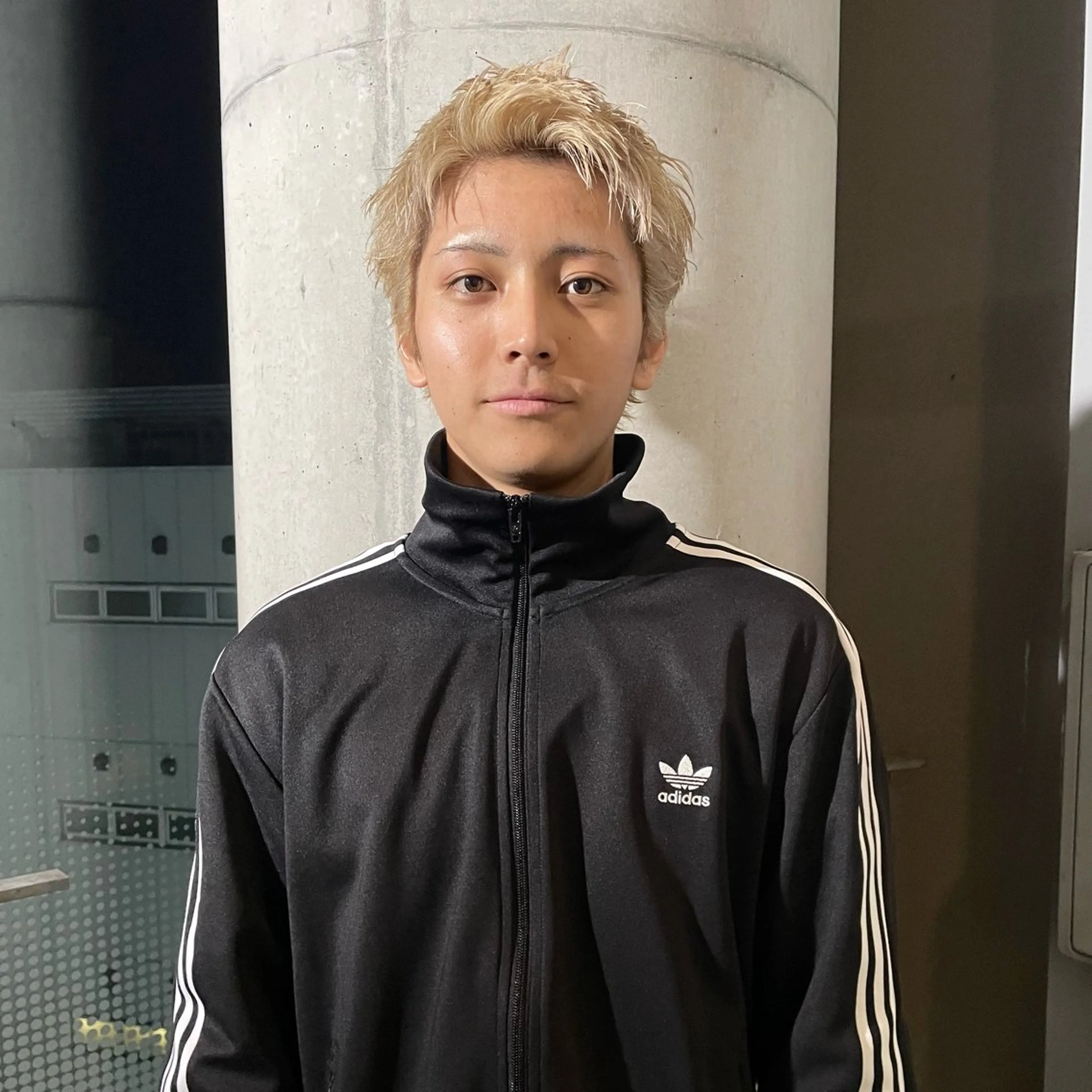 ショート カラー メンズ メンズブリーチ スパイキーショート ブリーチ ショートヘア カット ヘアカラー ⚾️横浜メンズカット 阿部龍馬🍺🍔のヘアスタイル