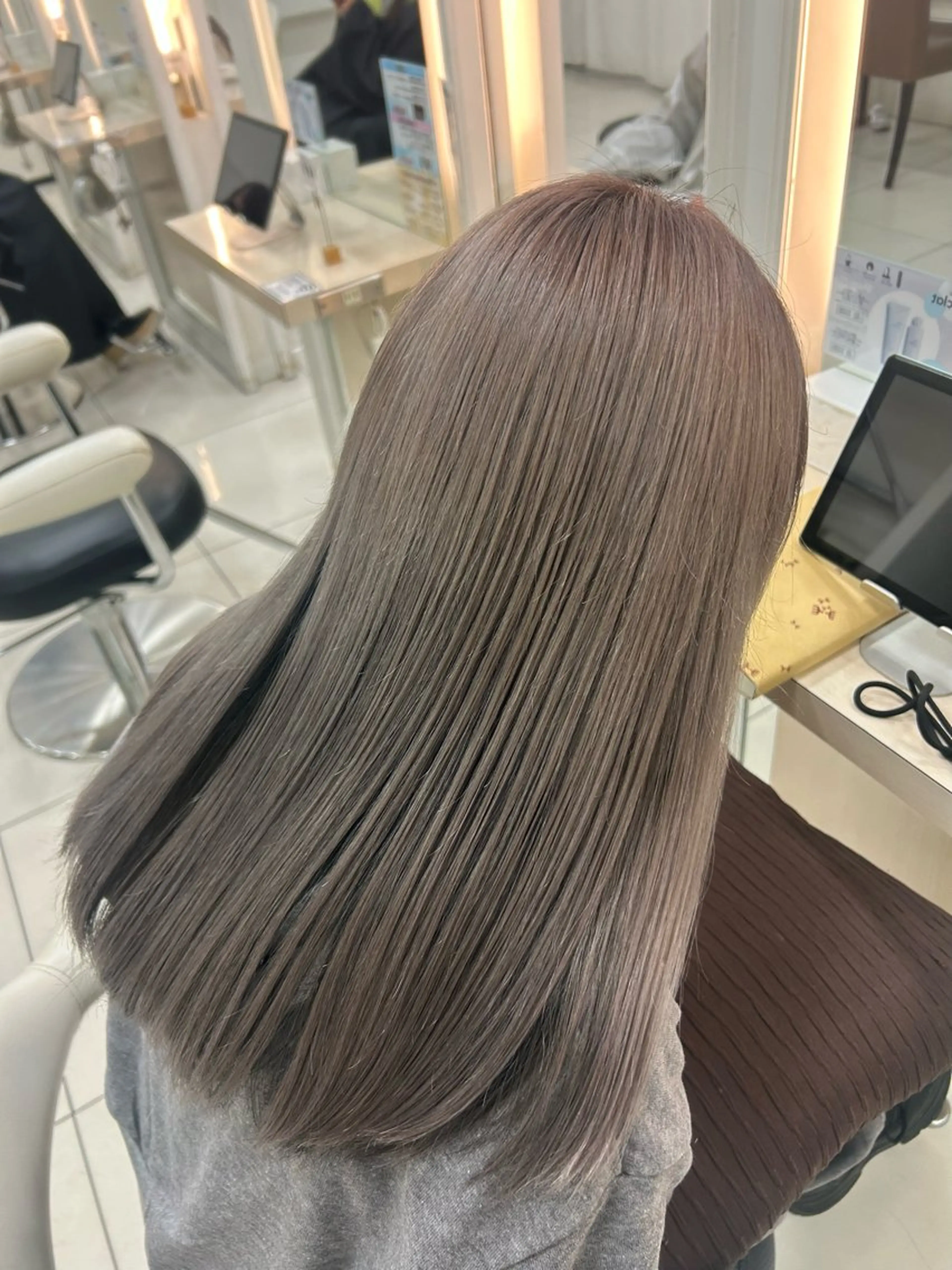 セミロング カラー カット ヘアカラー トリートメント 髪質改善/艶カラー/ メンズパーマ/鈴木のヘアスタイル