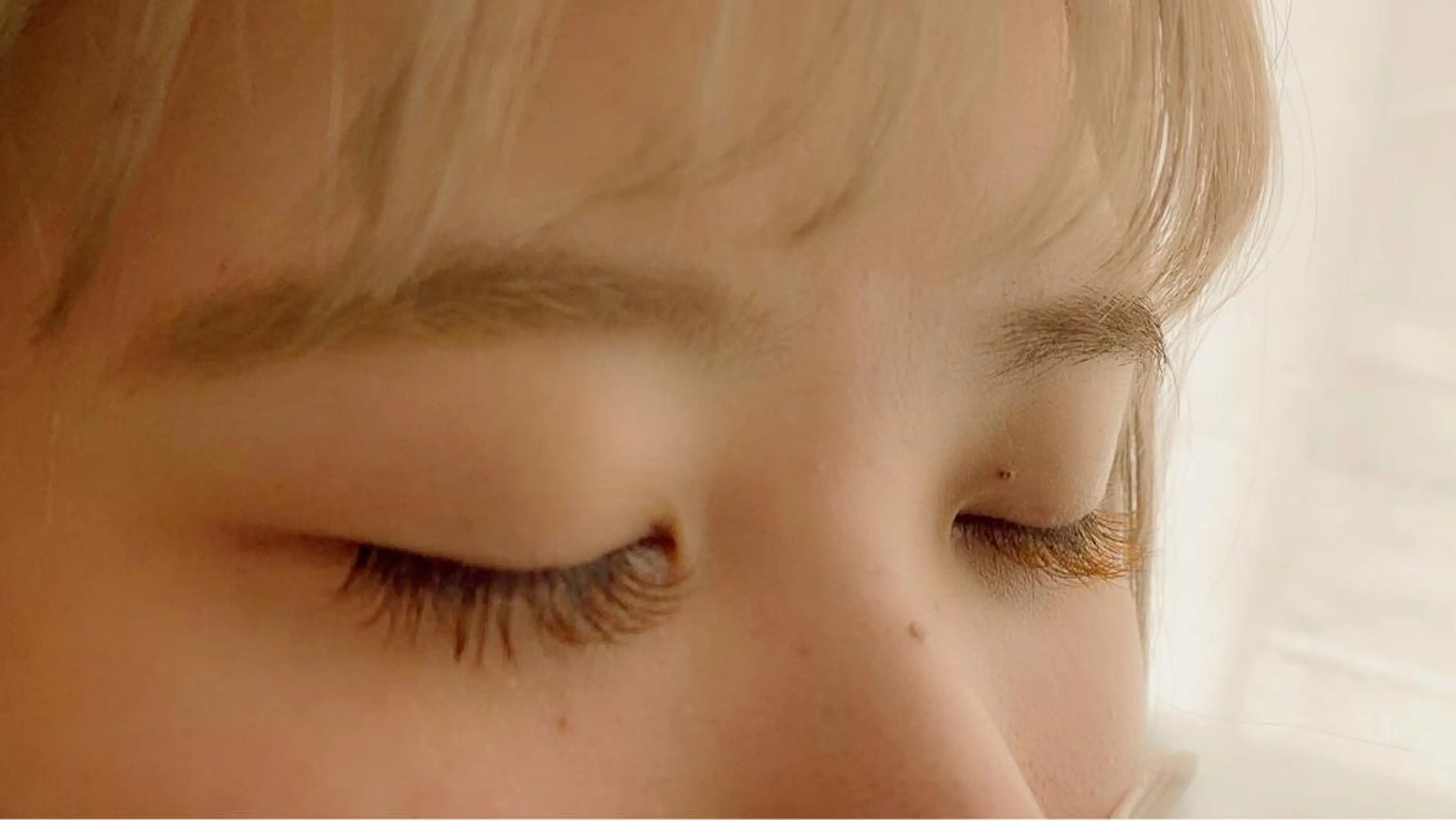 マツエク・マツパ カラーマツエク Leoni___. (リオニー)のマツエク・マツパデザイン