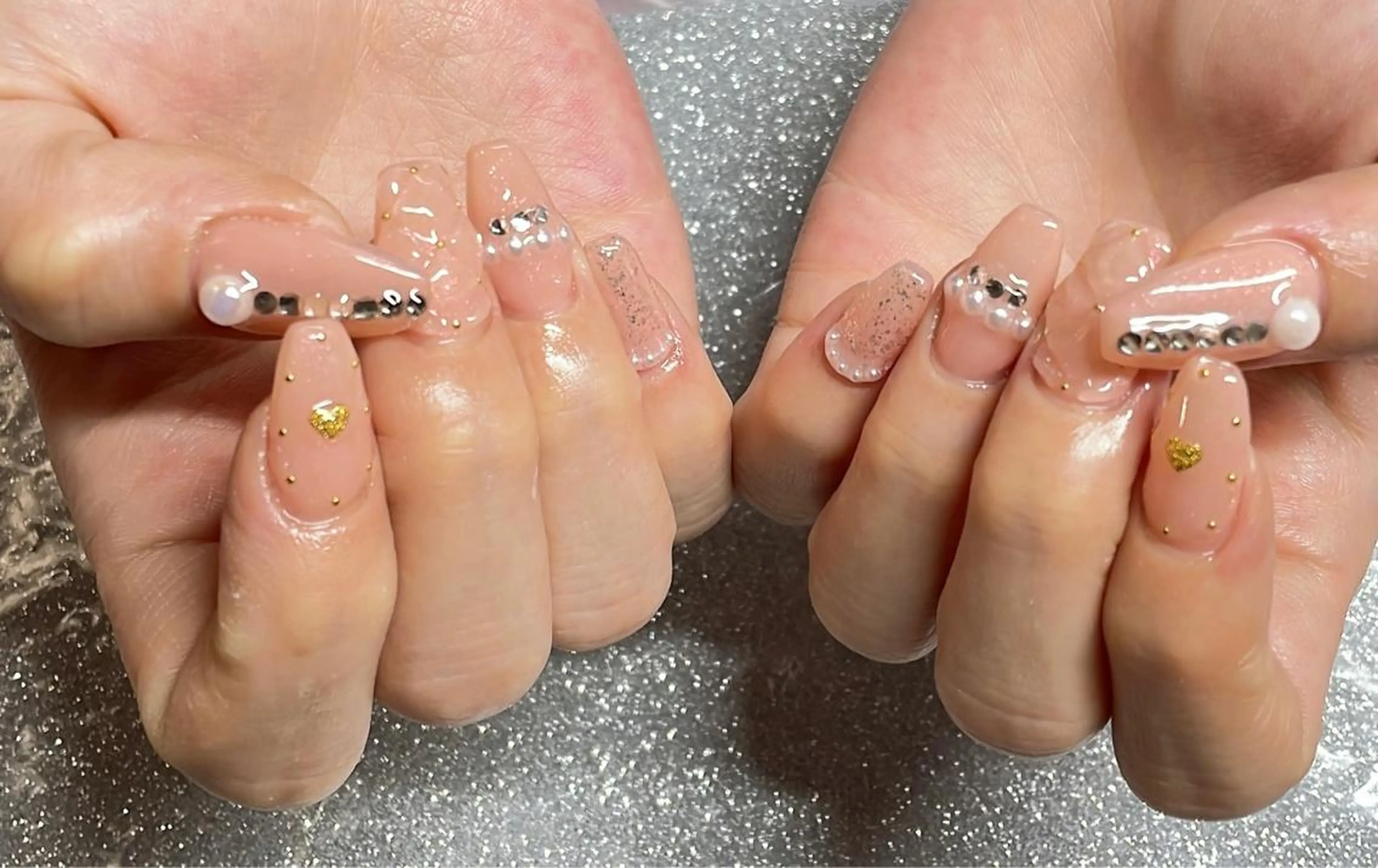 ネイル ハンドネイル VIERU 🌈🎀💖のネイルデザイン