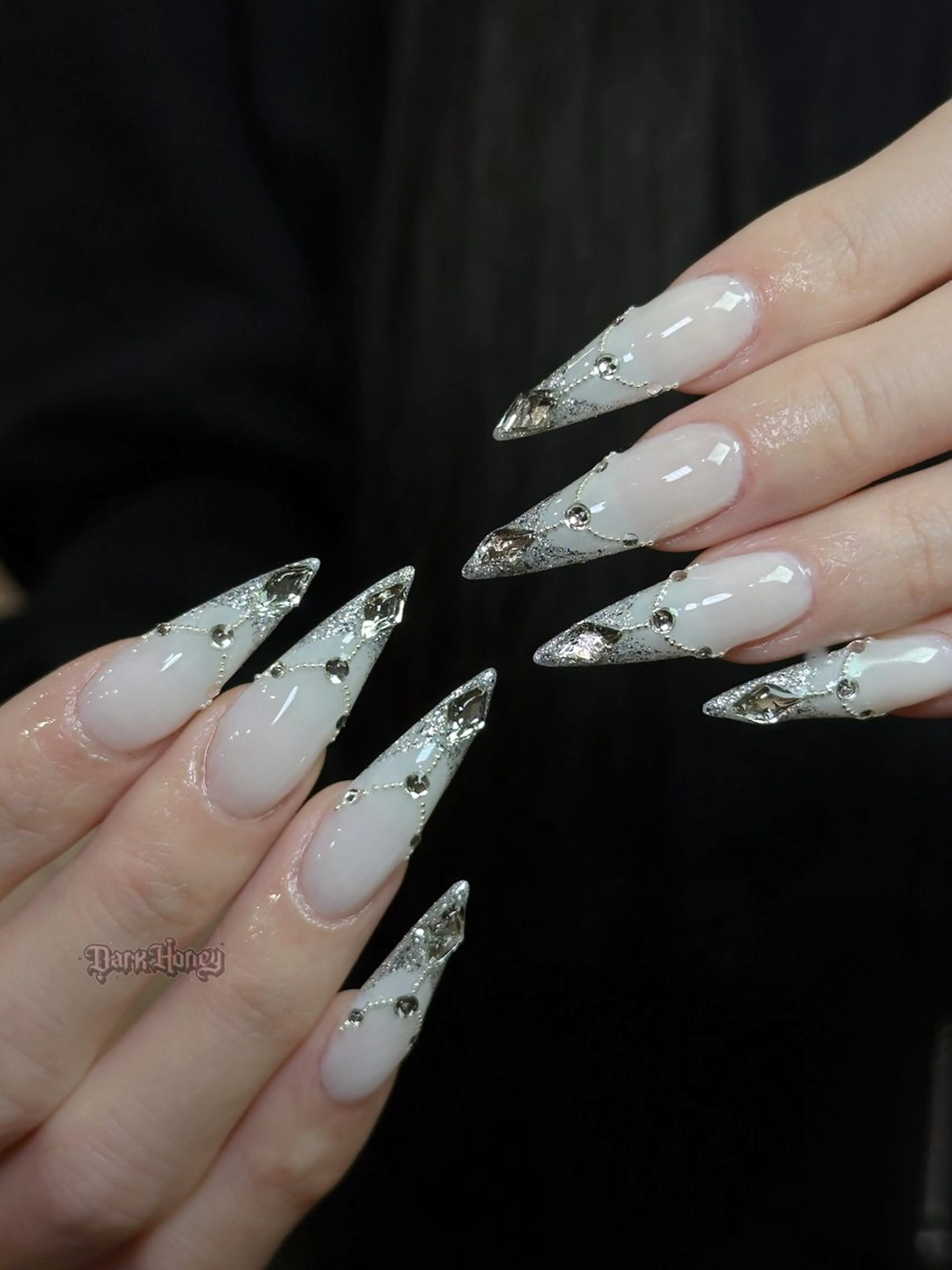 ネイル ハンドネイル Dark honey スカルプ専門原宿店のネイルデザイン