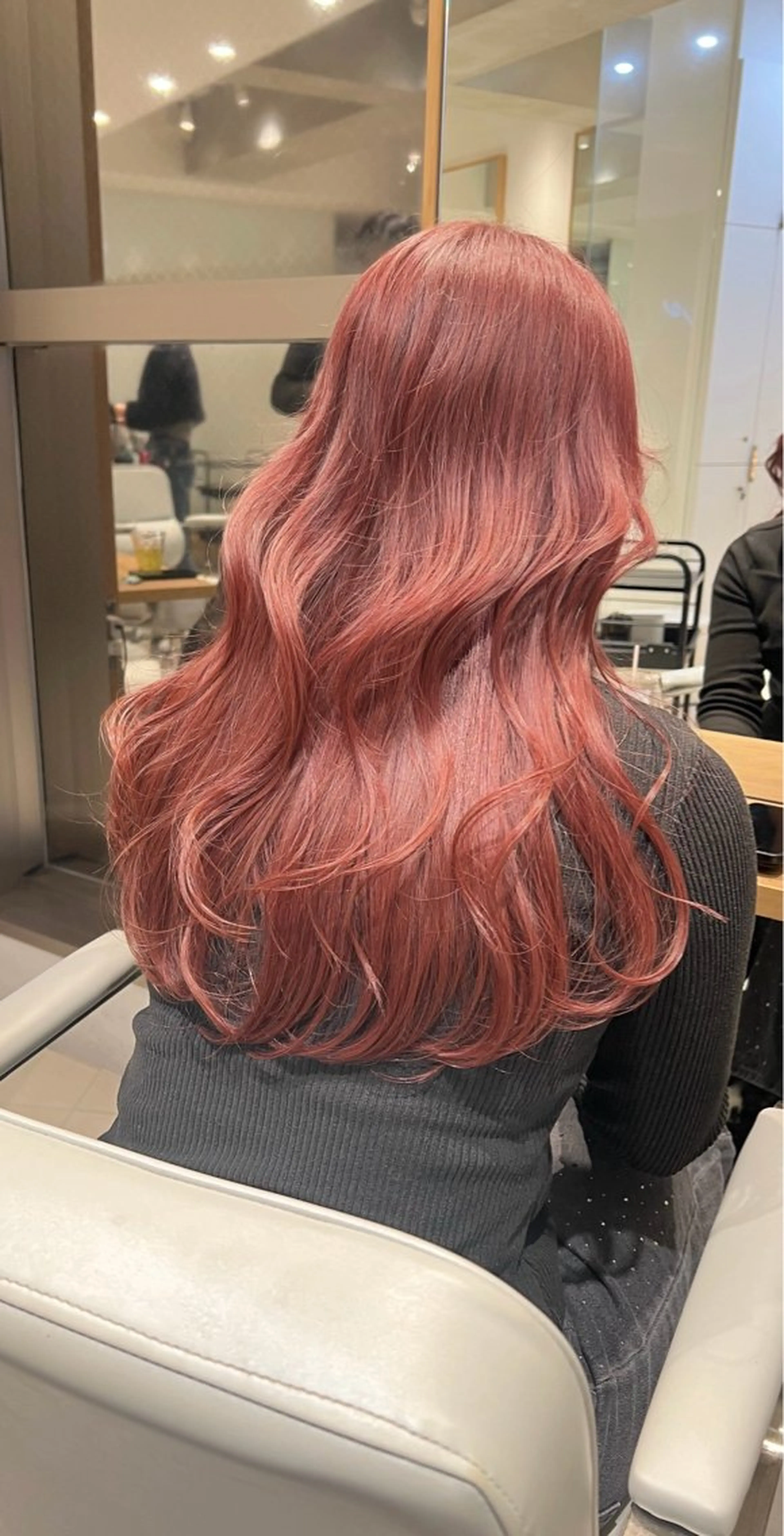 ミディアム カラー カット ヘアカラー トリートメント ヘアセット 🫧艶ダブルカラー ブリーチ🫧トモヤのヘアスタイル