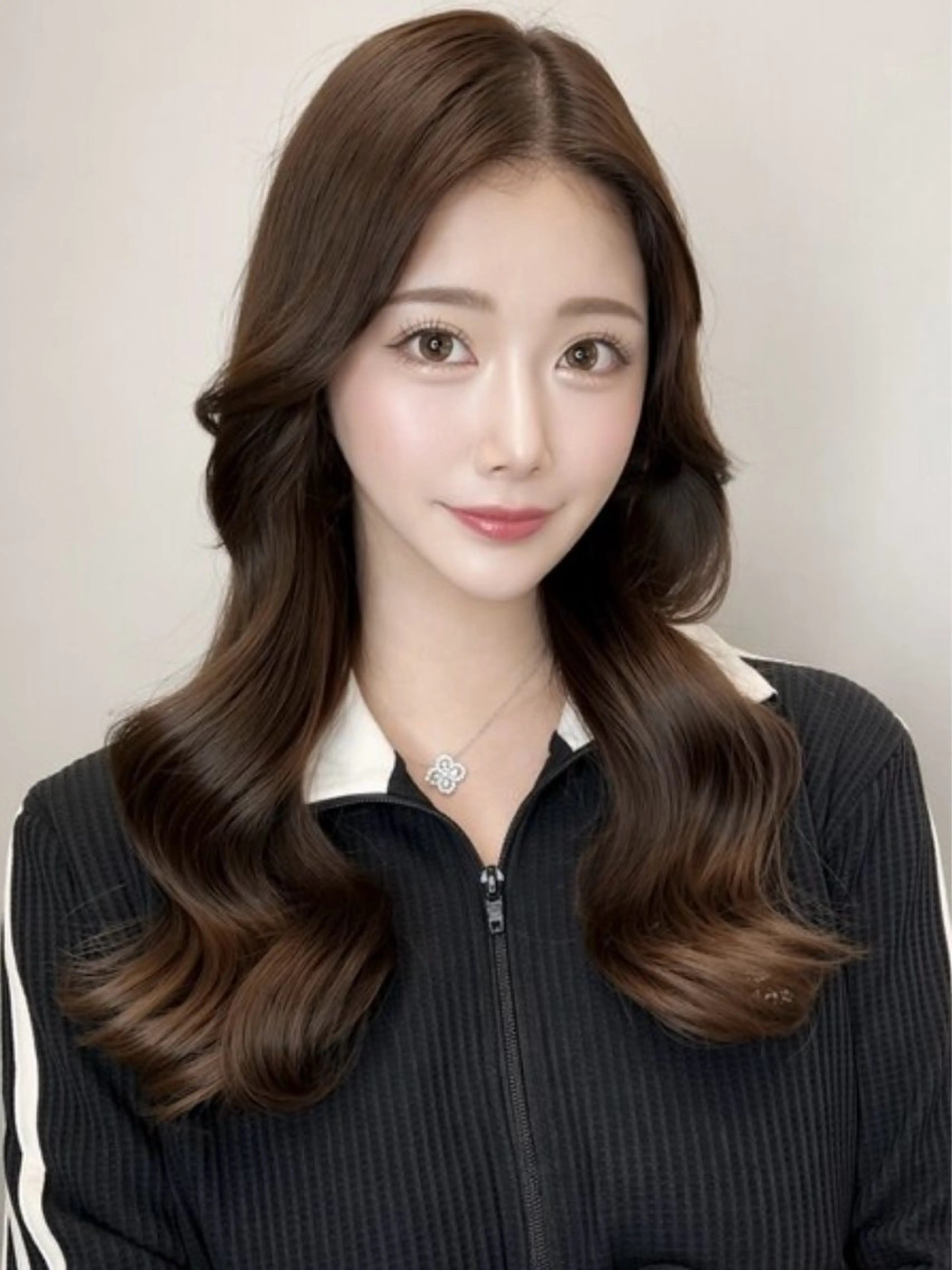 ロング カラー ヘアアレンジ 韓国風ヘア レイヤーカット カット vizz by el yts 北谷ブリーチのヘアスタイル