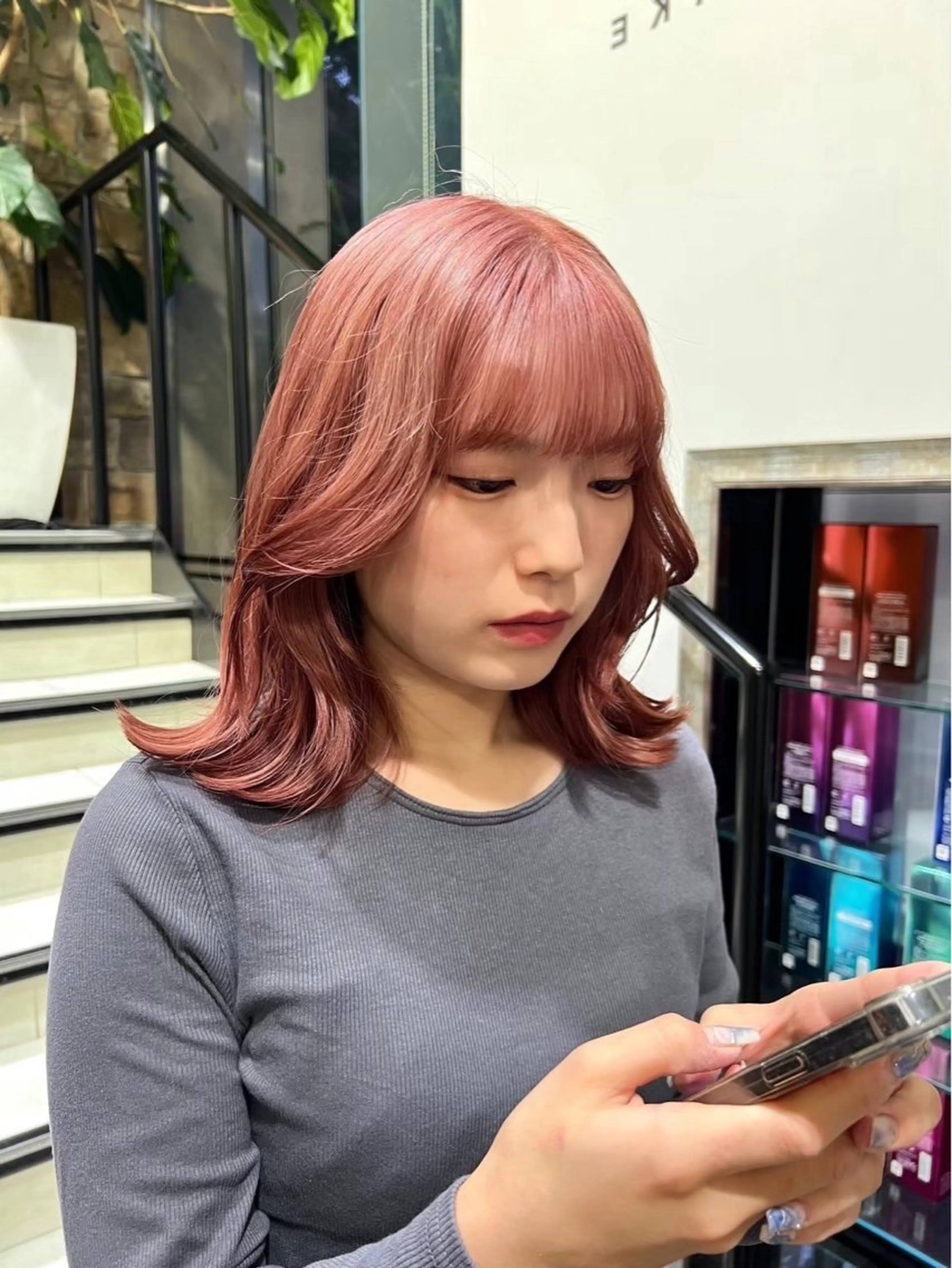 ミディアム カラー ヘアカラー airi🌺カラー /特殊ヘア⛓️🖤のヘアスタイル