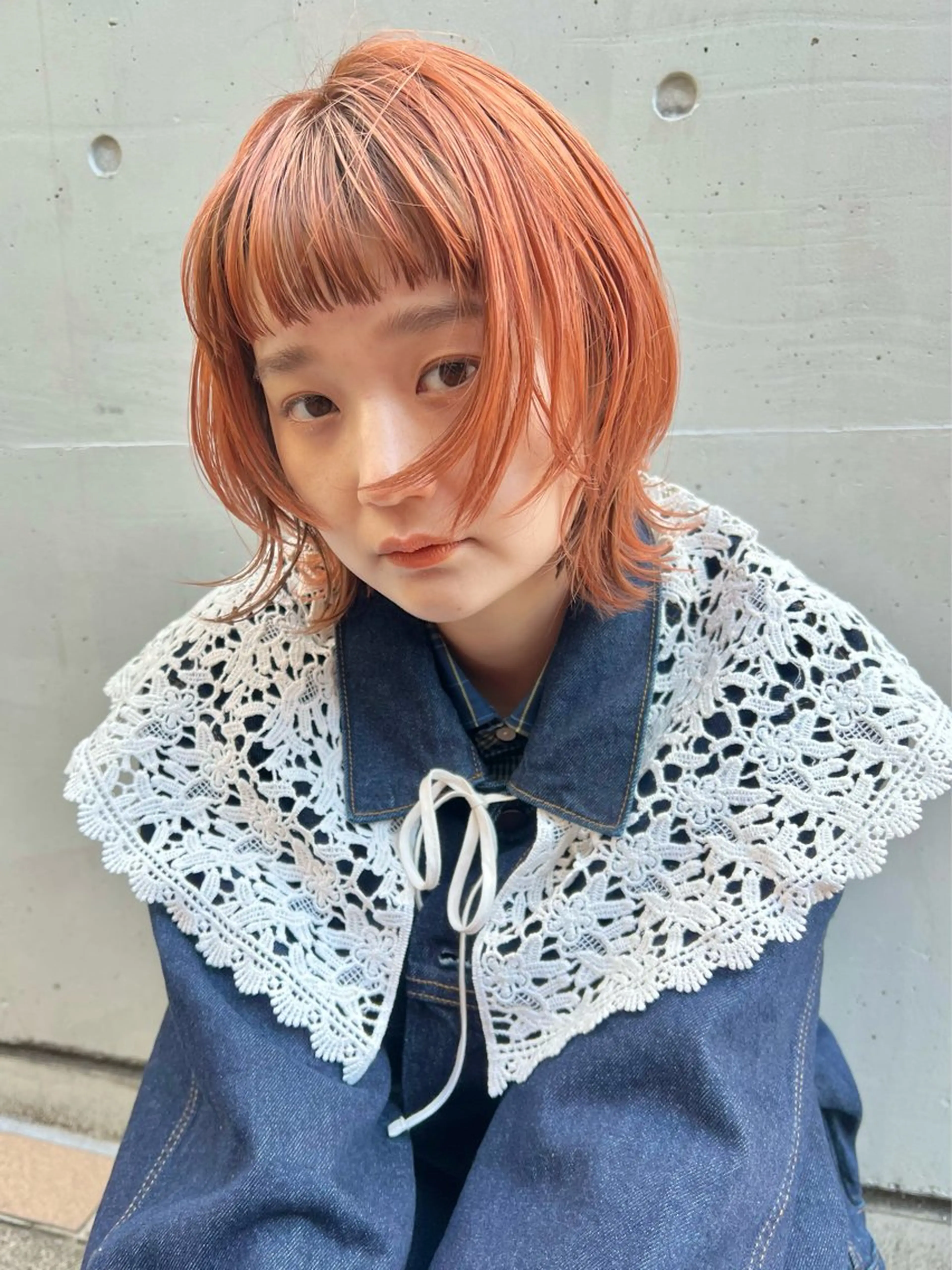 ミディアム カラー 切りっぱなしボブ ベージュカラー ブリーチ ケアブリーチ ダブルカラー カット ヘアカラー トリートメント 暖色カラー/ブリーチ /かしむらゆうかのヘアスタイル