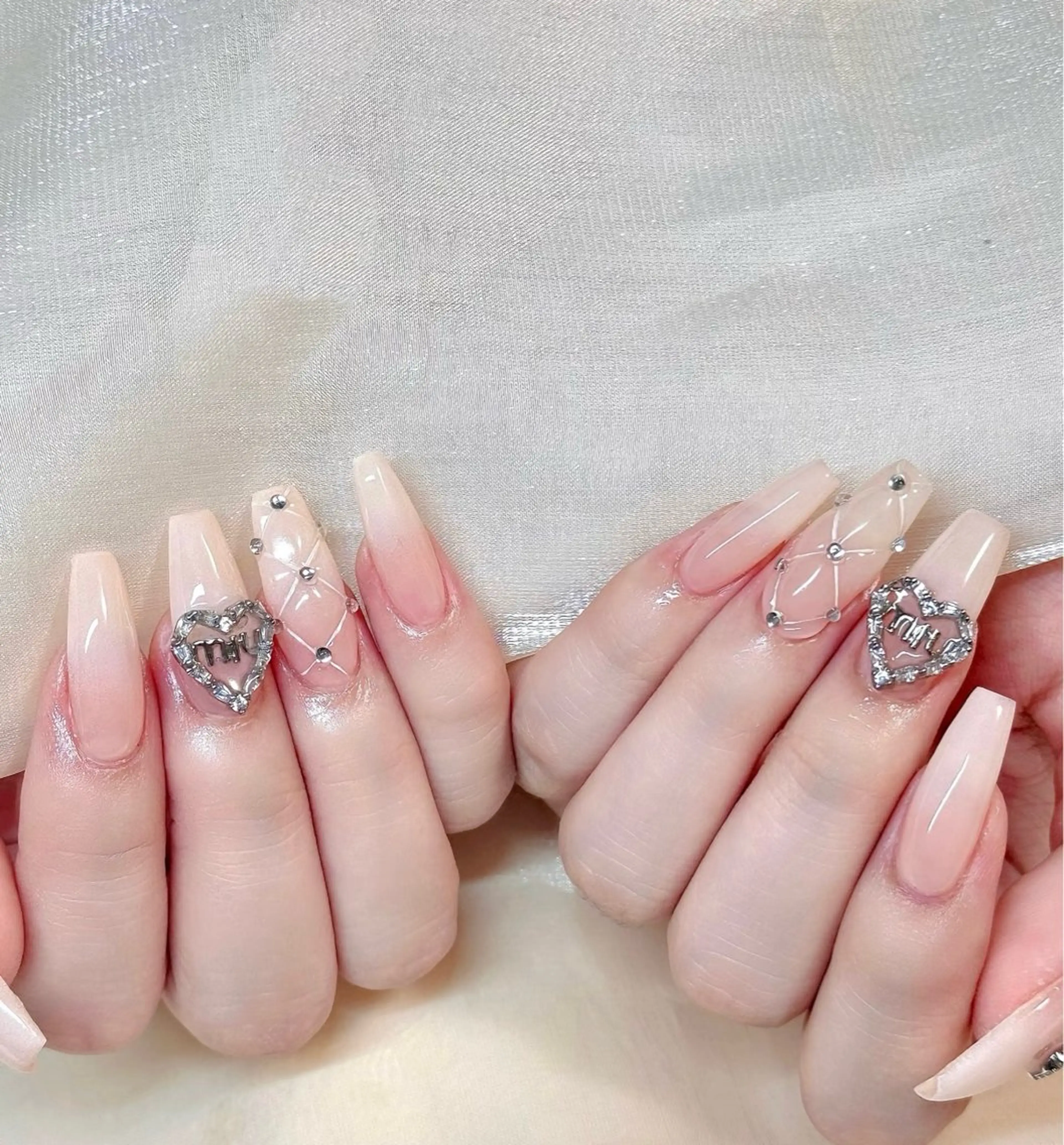 ネイル アートネイル フットネイル ジェルネイル マグネットネイル 持ち込み ハンドネイル B·U Nail大宮 長さだし専門店のネイルデザイン