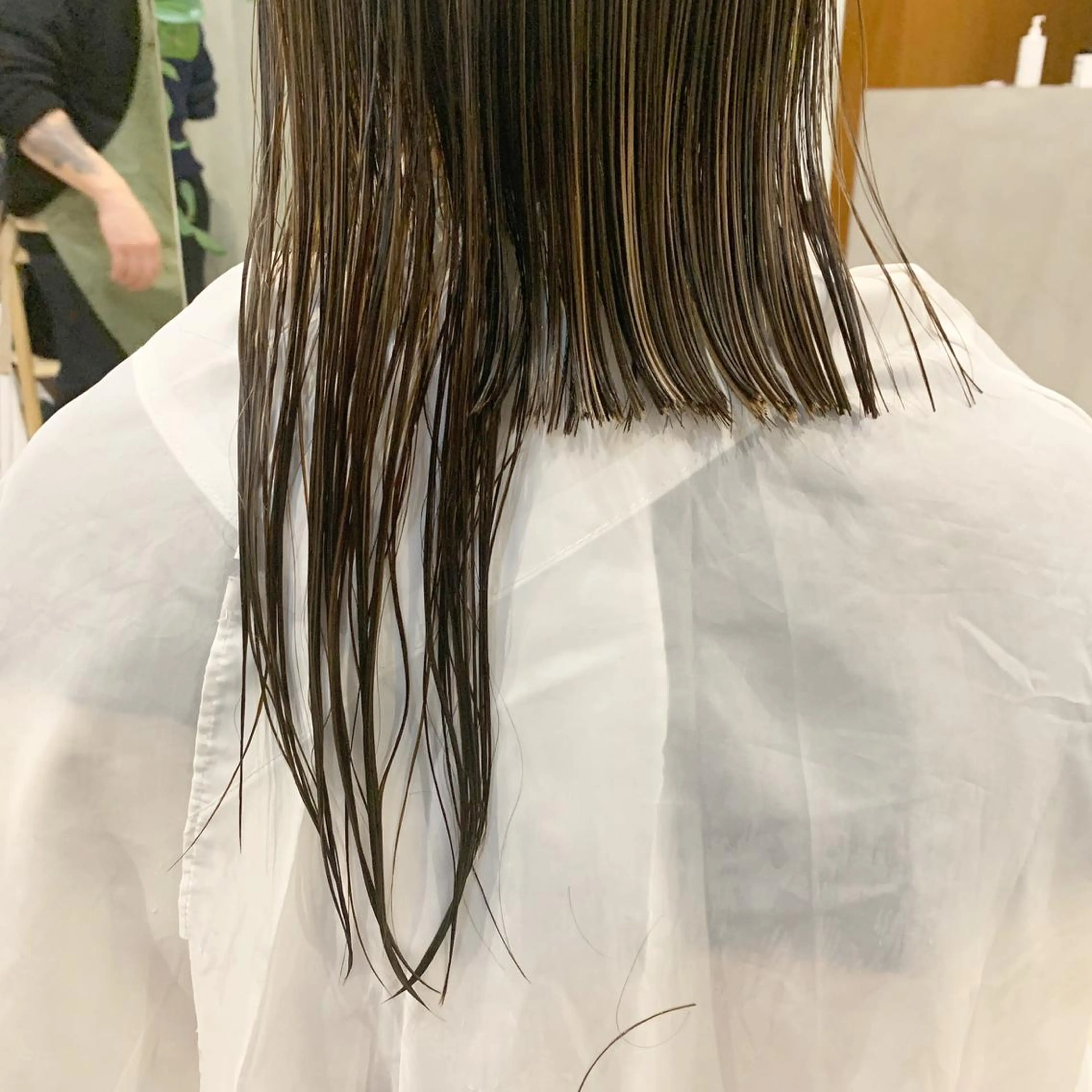 ミディアム 似合わせカット 柔らかブラウン/顔周 りレイヤー♡ユウシのヘアスタイル