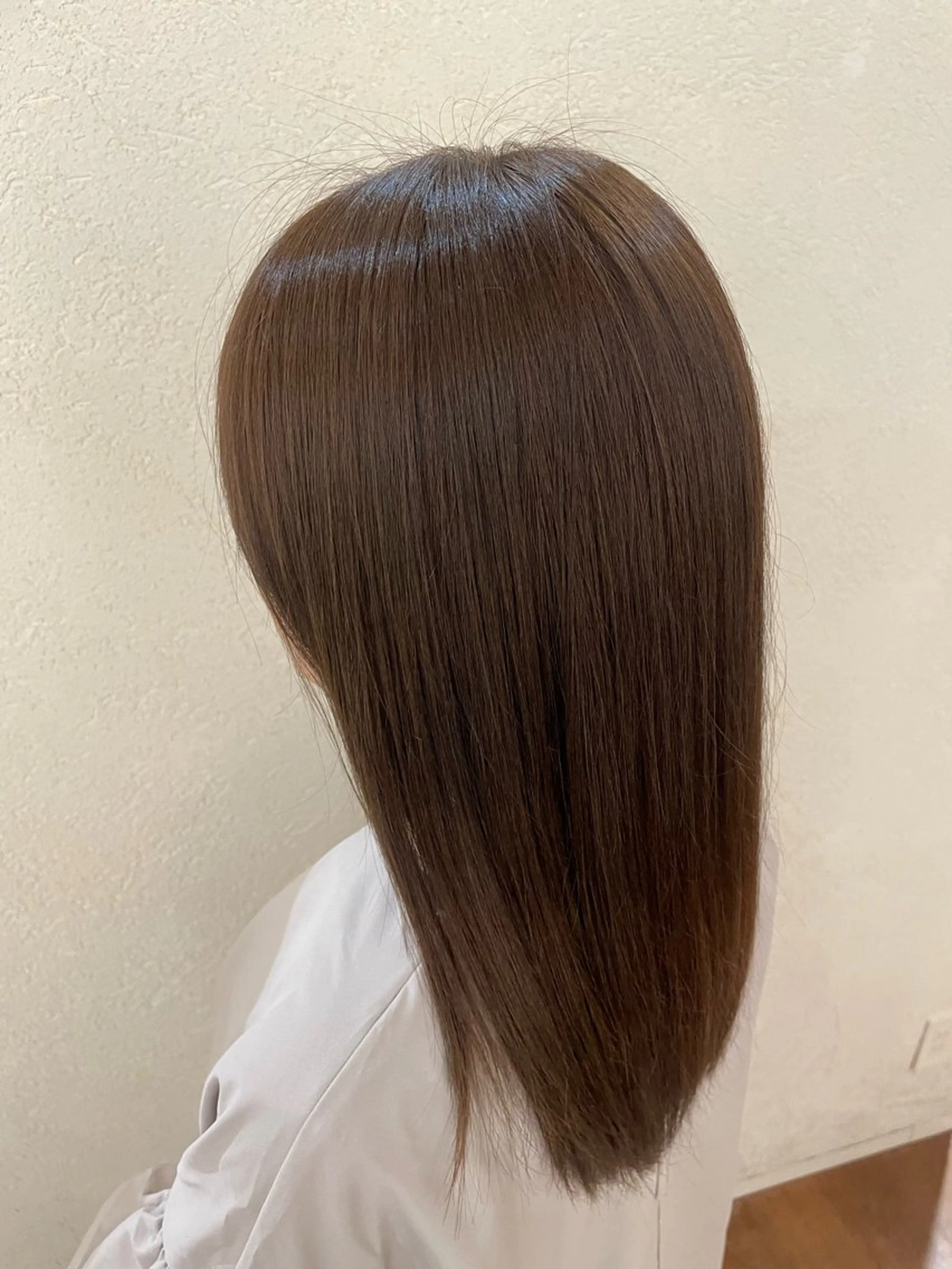 ロング カラー ブラウンカラー グレージュ 藤田 郁弥のヘアスタイル