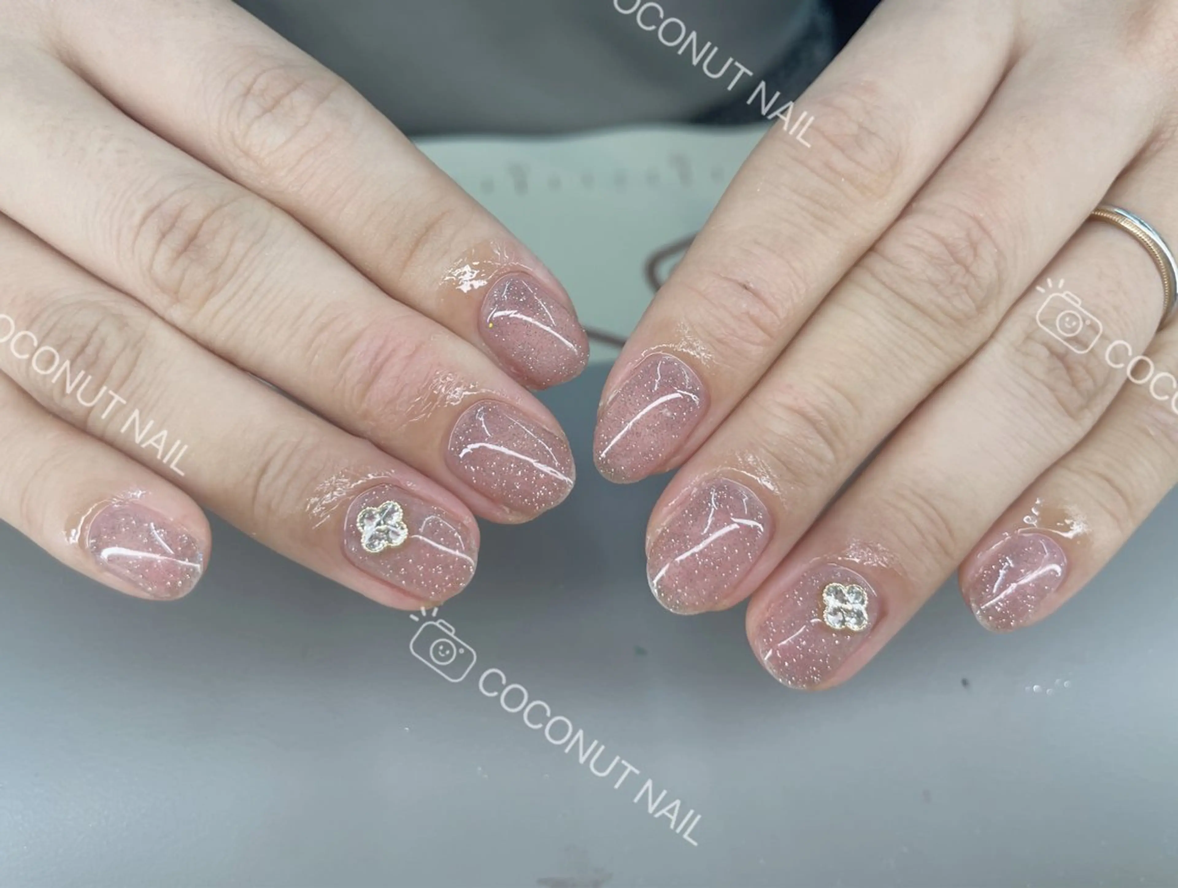 ネイル ハンドネイル 神田 ココナッツのネイルデザイン