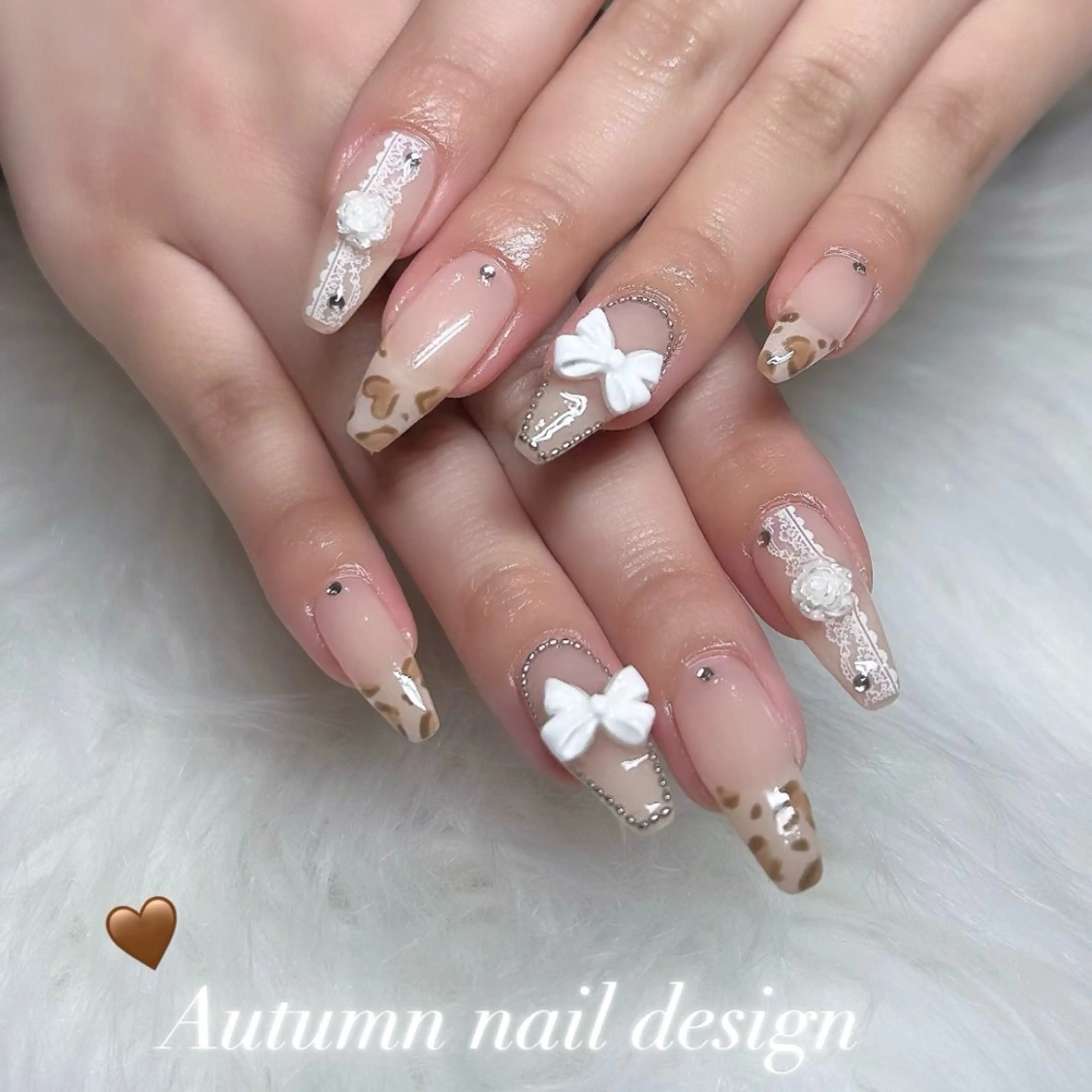 ネイル アニマル柄 ハンドネイル 🤍Earth笛吹 𝑴𝒂𝒏𝒂🤍のネイルデザイン