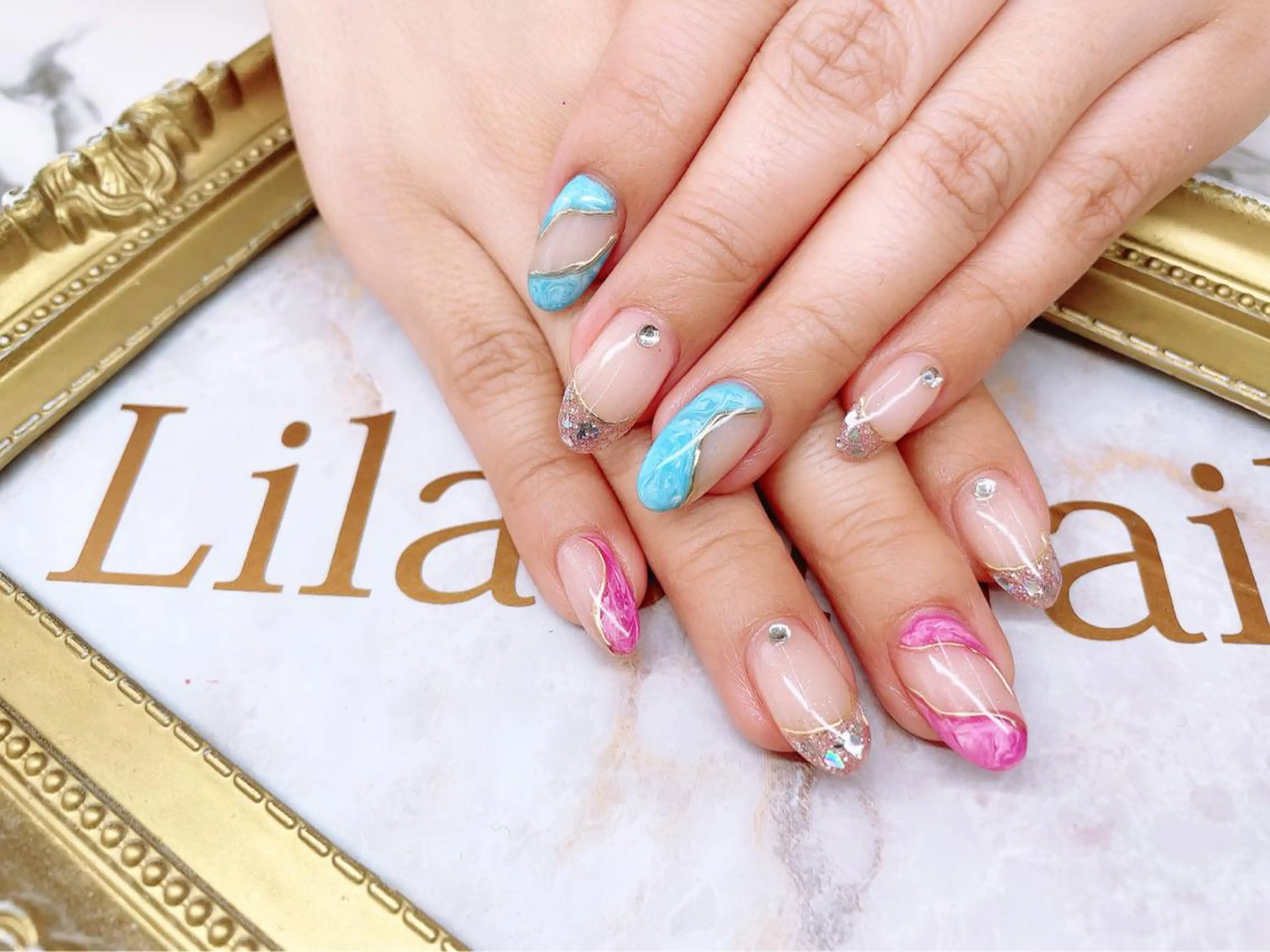 ネイル フレンチネイル ジェルネイル ハードジェル キラキラネイル 水色 Lilas Nailのネイルデザイン