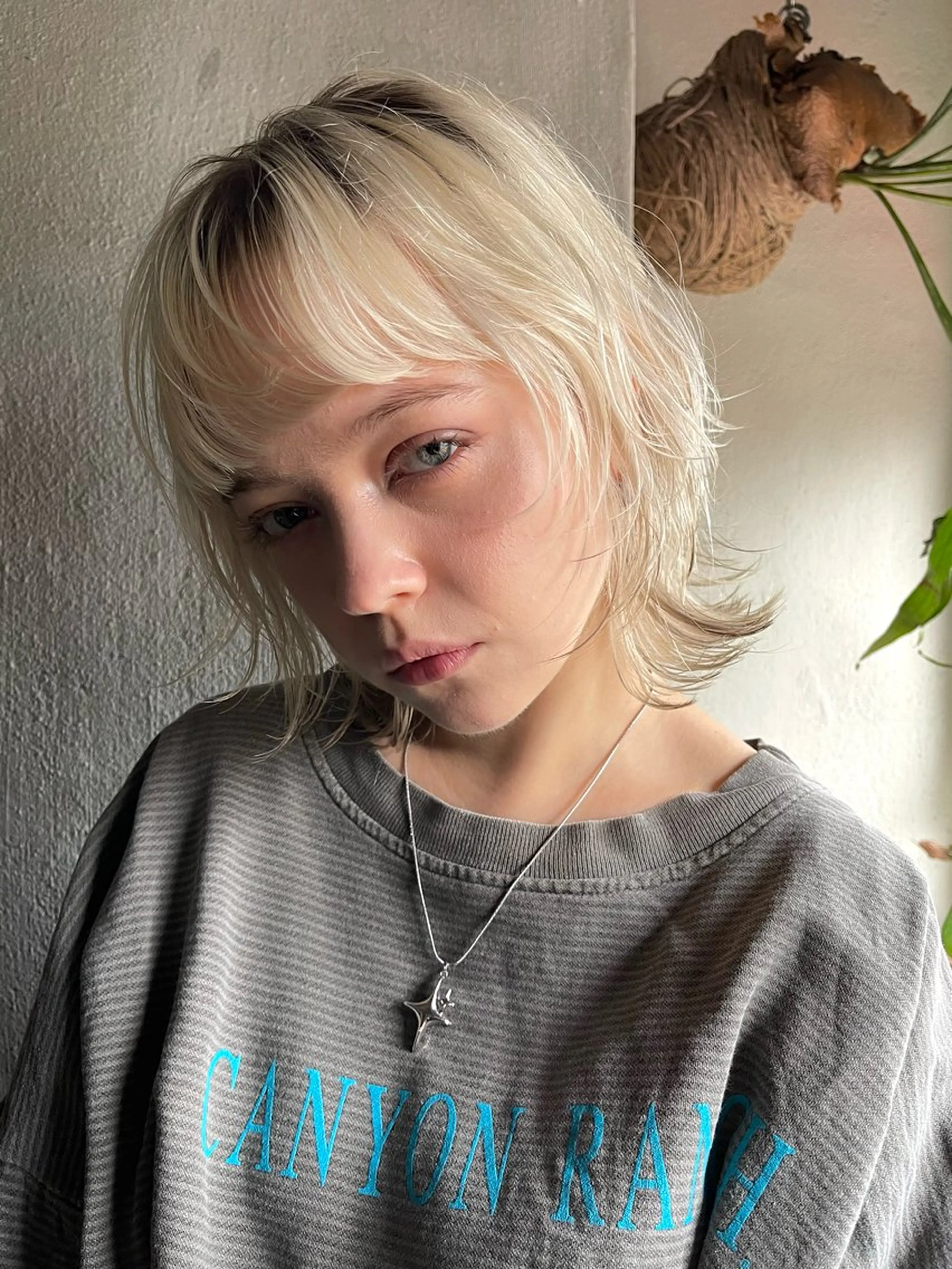 ミディアム カラー 安部佑哉/ハイトーン /レイヤー/ブリーチのヘアスタイル