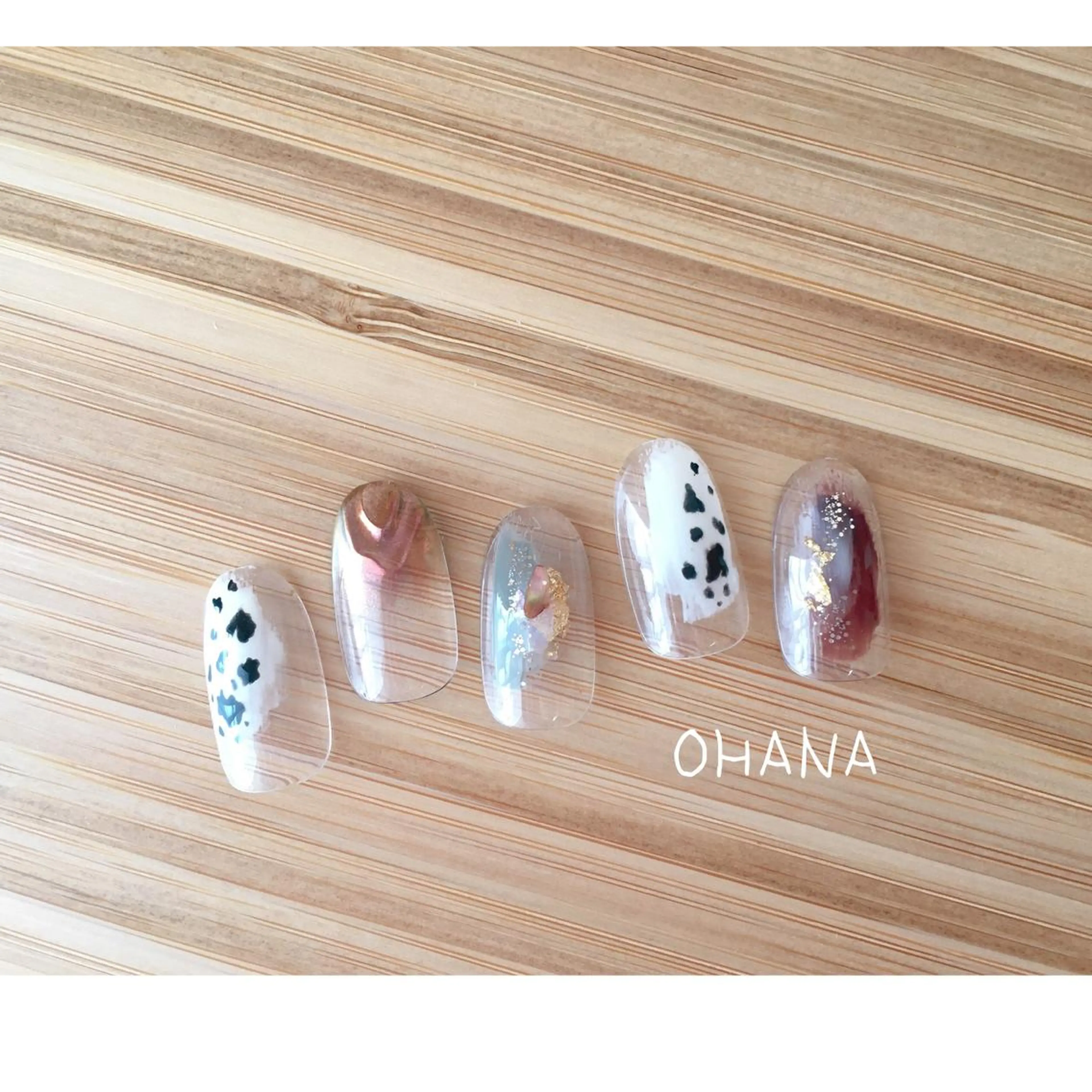 ネイル ミラーネイル ニュアンスネイル ショートネイル 冬ネイル nailroom  OHANA所属・nailroom OHANA🌴のネイルデザイン