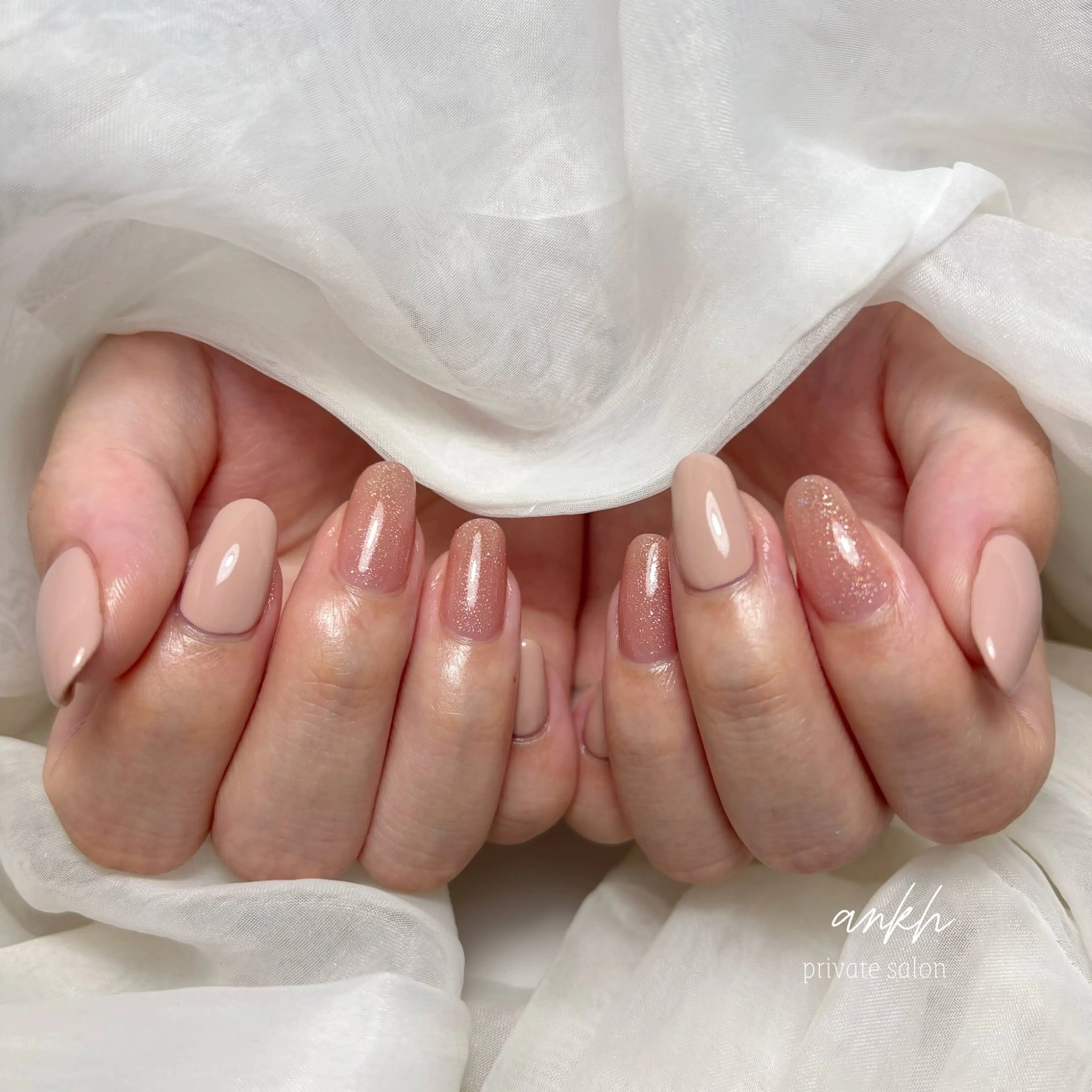 ネイル ラメ(グリッター) ワンカラーネイル ピンク シンプルネイル 春ネイル ankh. Minaのネイルデザイン