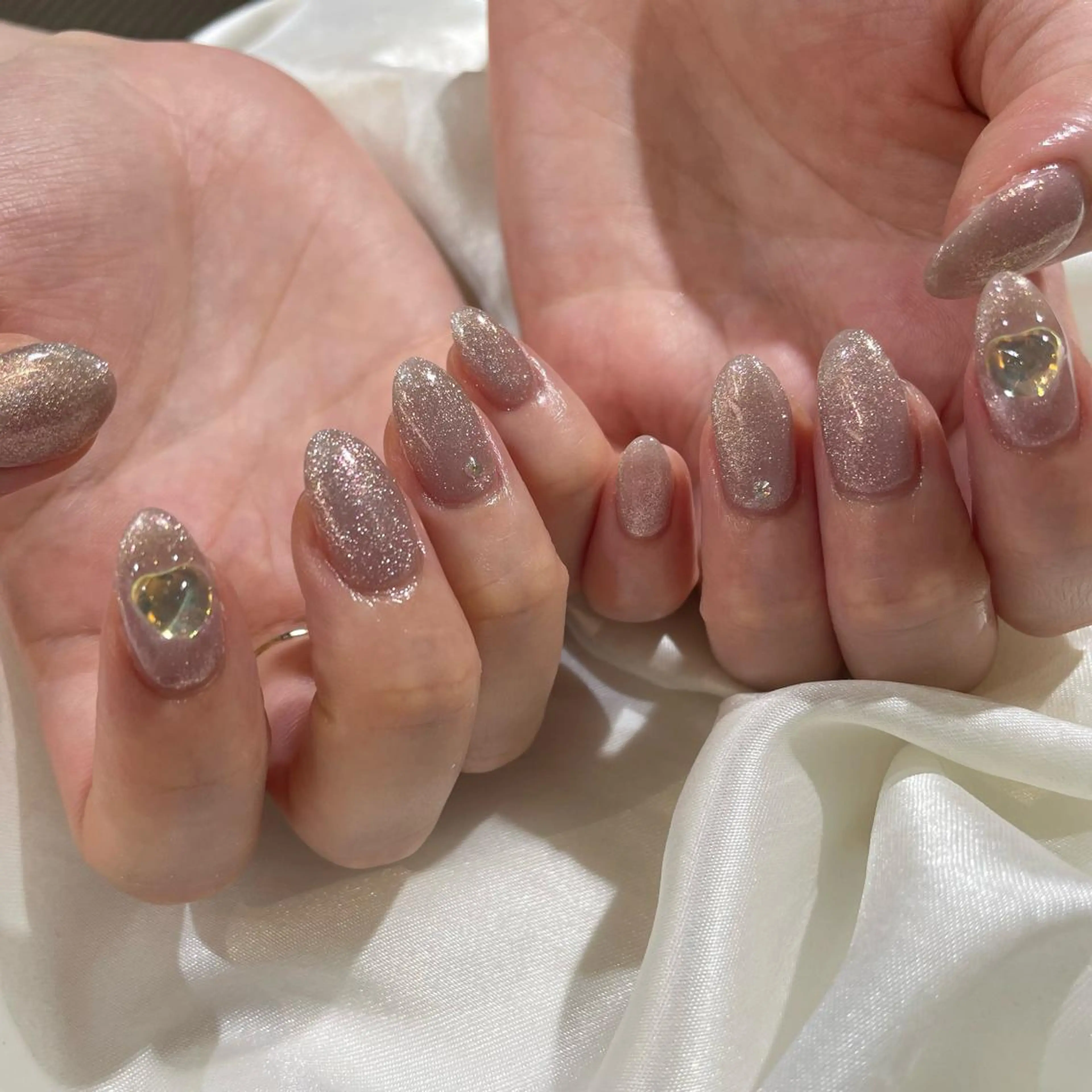 ネイル ガーリー 韓国ネイル マグネットネイル ミラーネイル ニュアンスネイル classic 新横浜所属・山田 暉のネイルデザイン